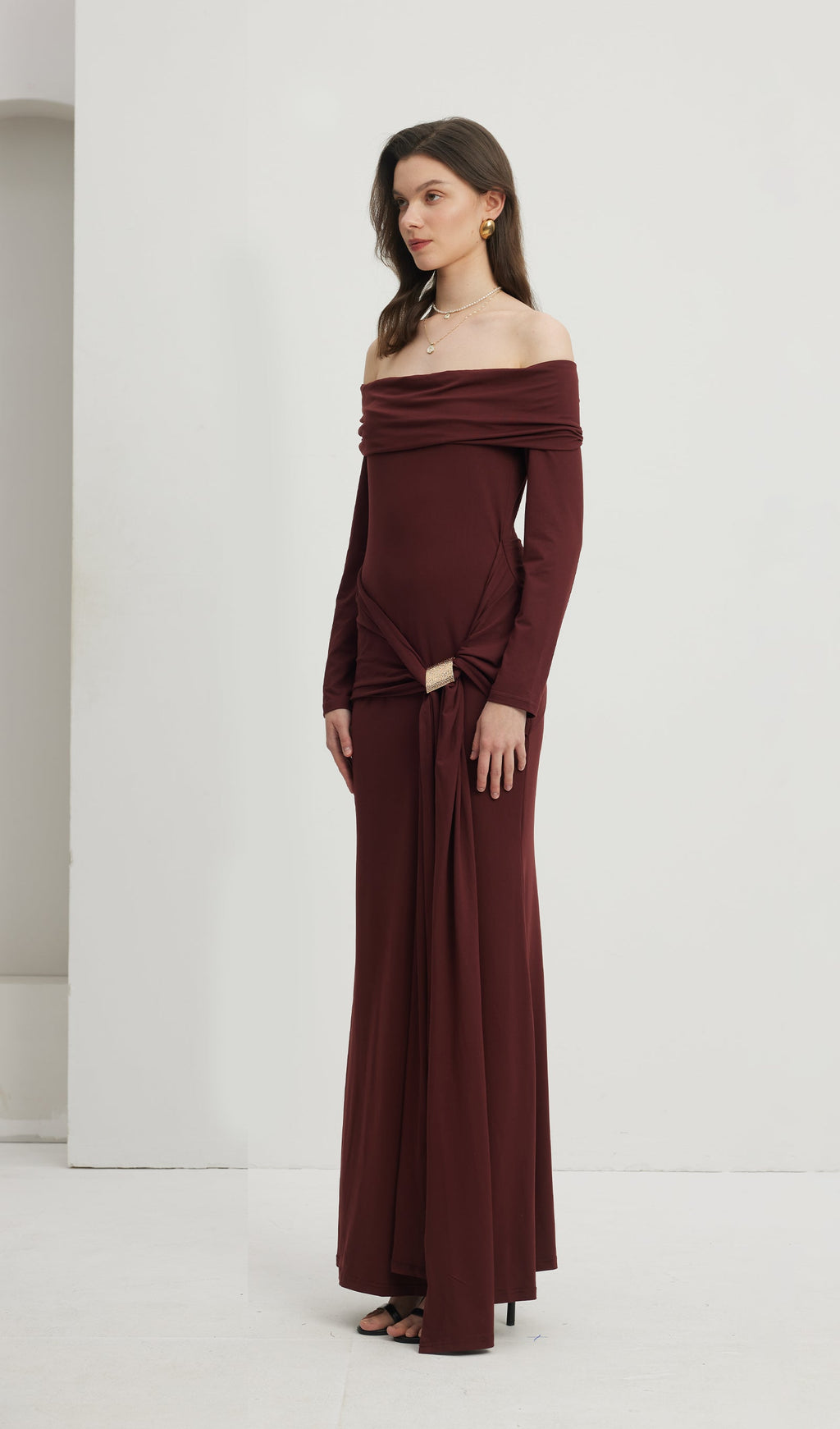 Omuz Açık Volanlı Uzun Elbise Kırmızımsı Kahverengi