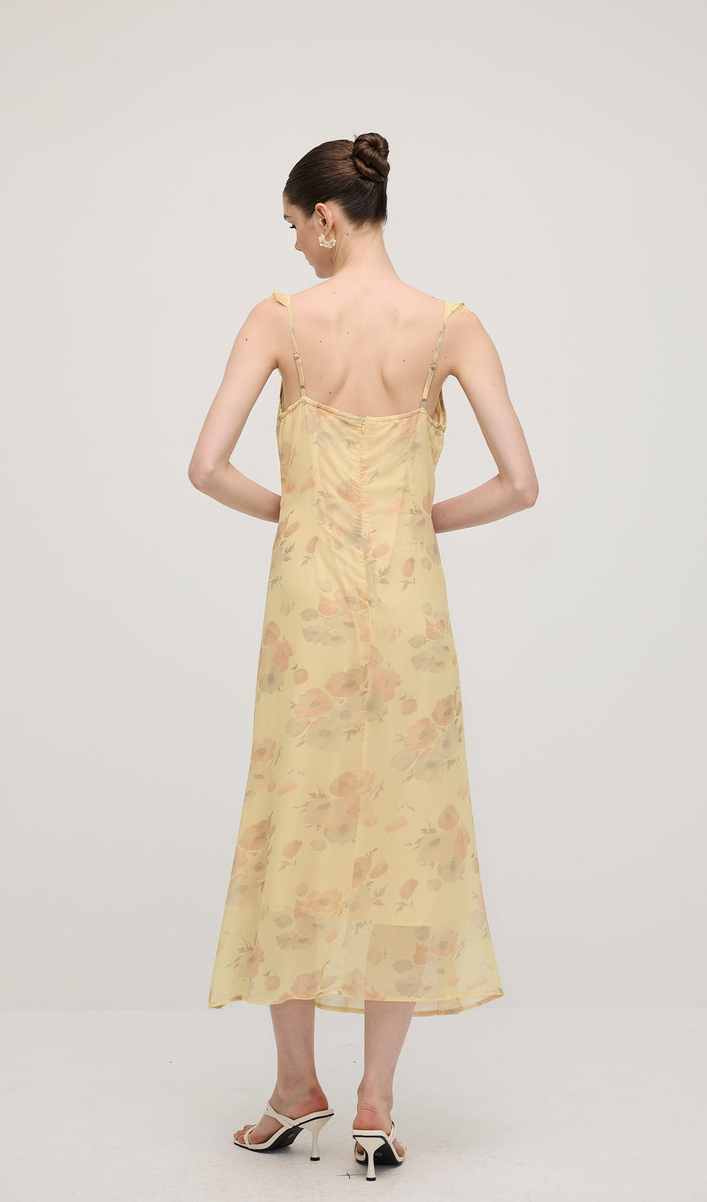 Çiçek Desenli V Yaka Yırtmaçlı Midi Elbise