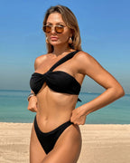 Siyah Dantelli Önü Bağlamalı Bikini Takımı