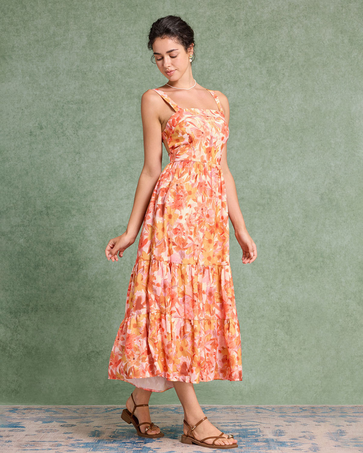 Turuncu Çiçekli Kare Yaka Midi Elbise