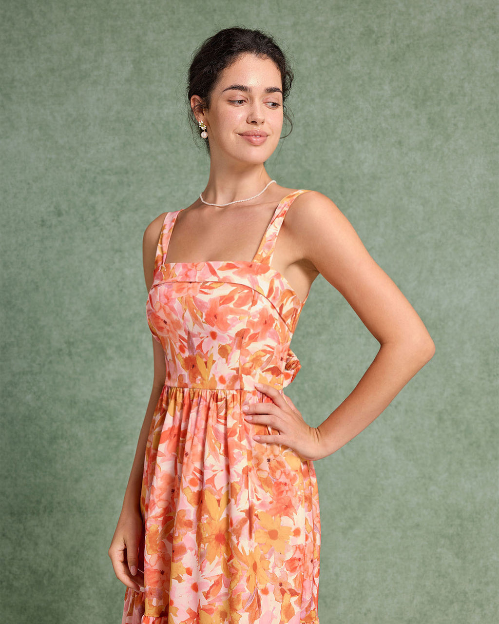 Turuncu Çiçekli Kare Yaka Midi Elbise