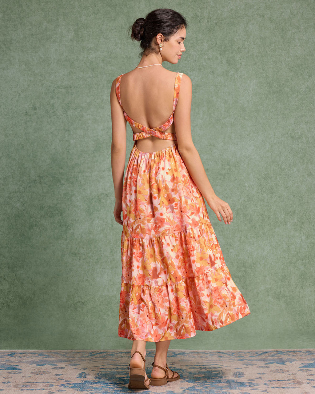 Turuncu Çiçekli Kare Yaka Midi Elbise