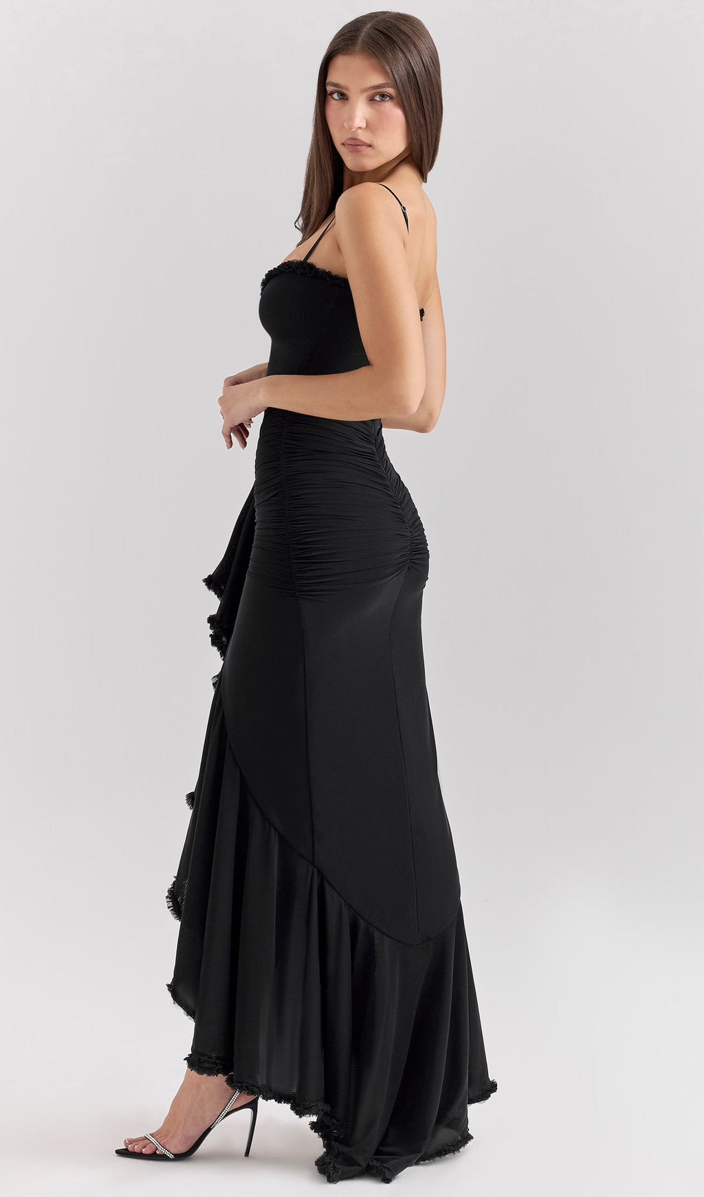 Siyah Fileli Önden Volanlı Uzun Elbise