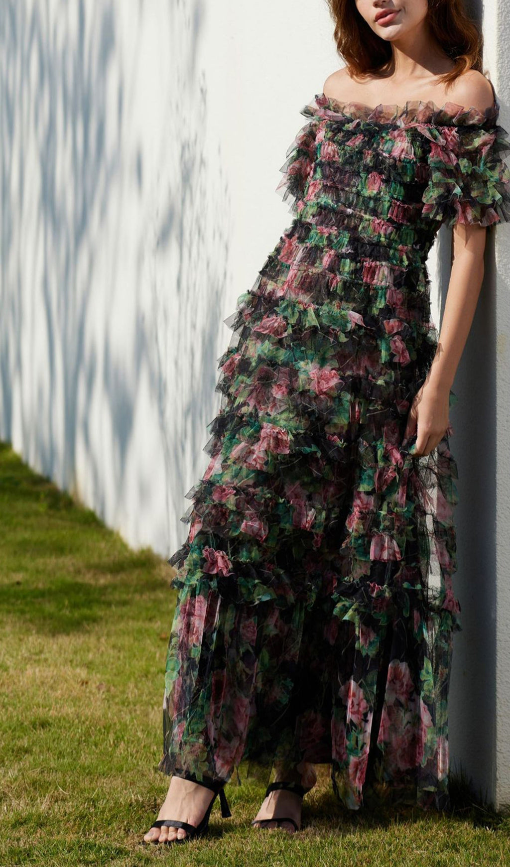 Omuz Açık Çiçekli Volanlı File Uzun Elbise