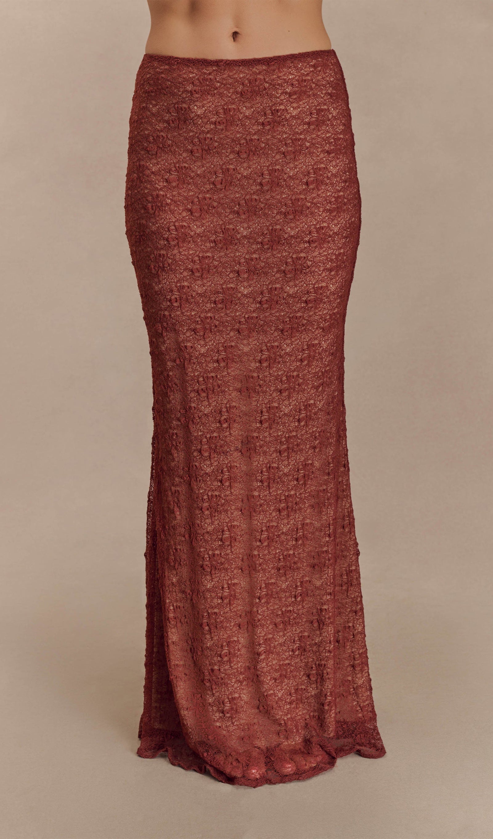 Kırmızı Şeffaf Dantel Üst Ve Uzun Etek Takımları