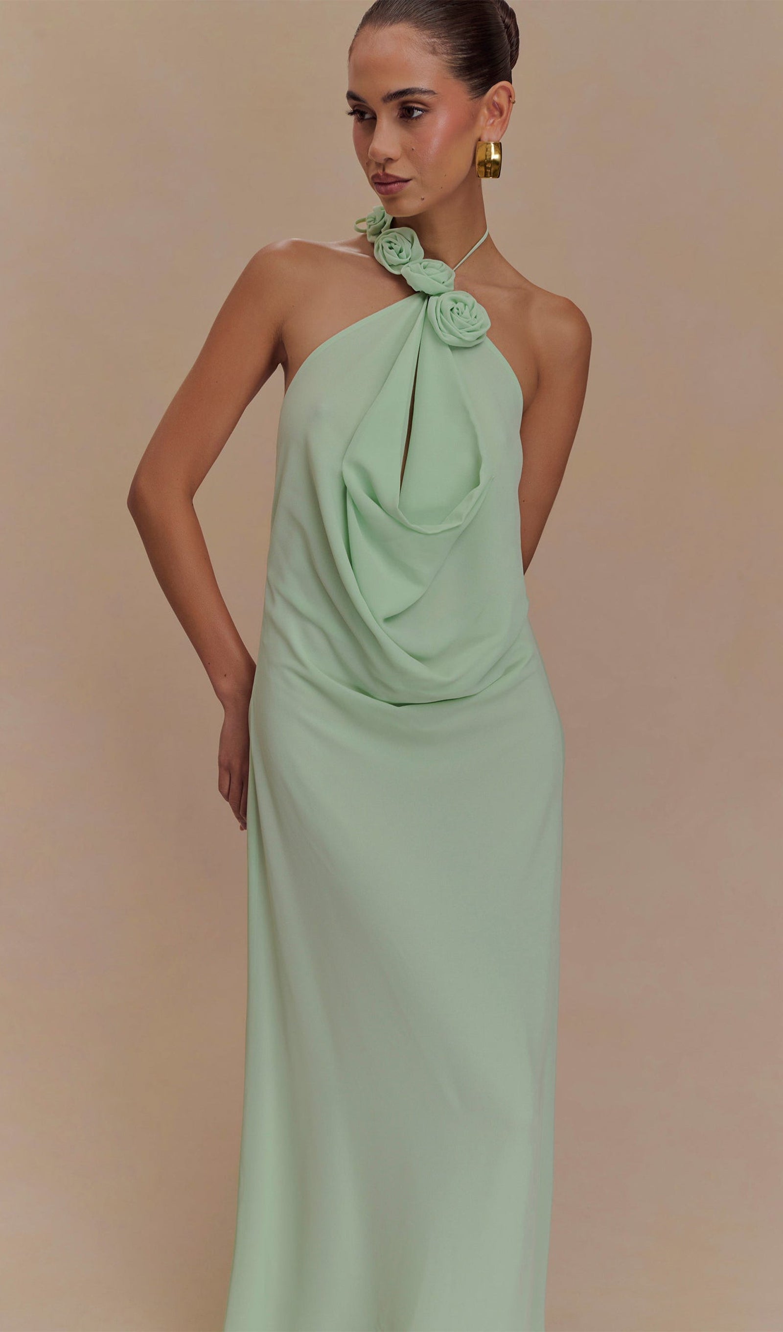 Kapüşonlu Uzun Elbise