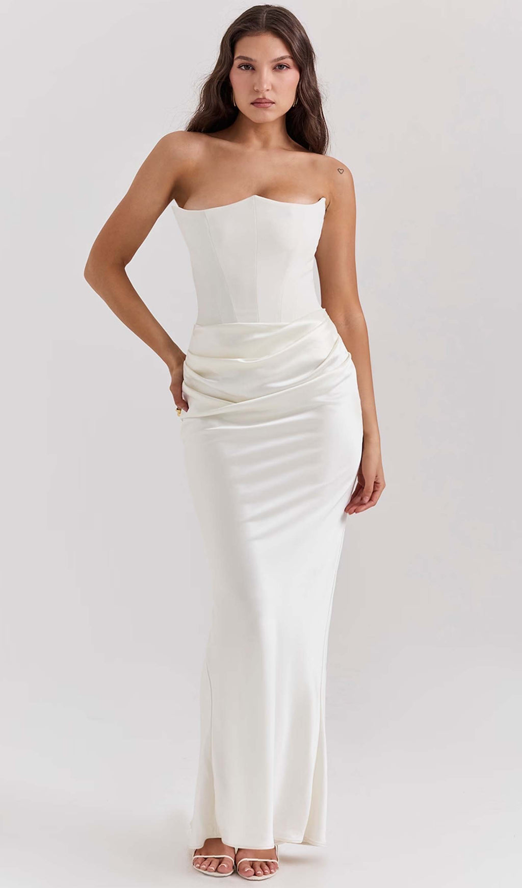 Omuz Açık Saten Uzun Elbise