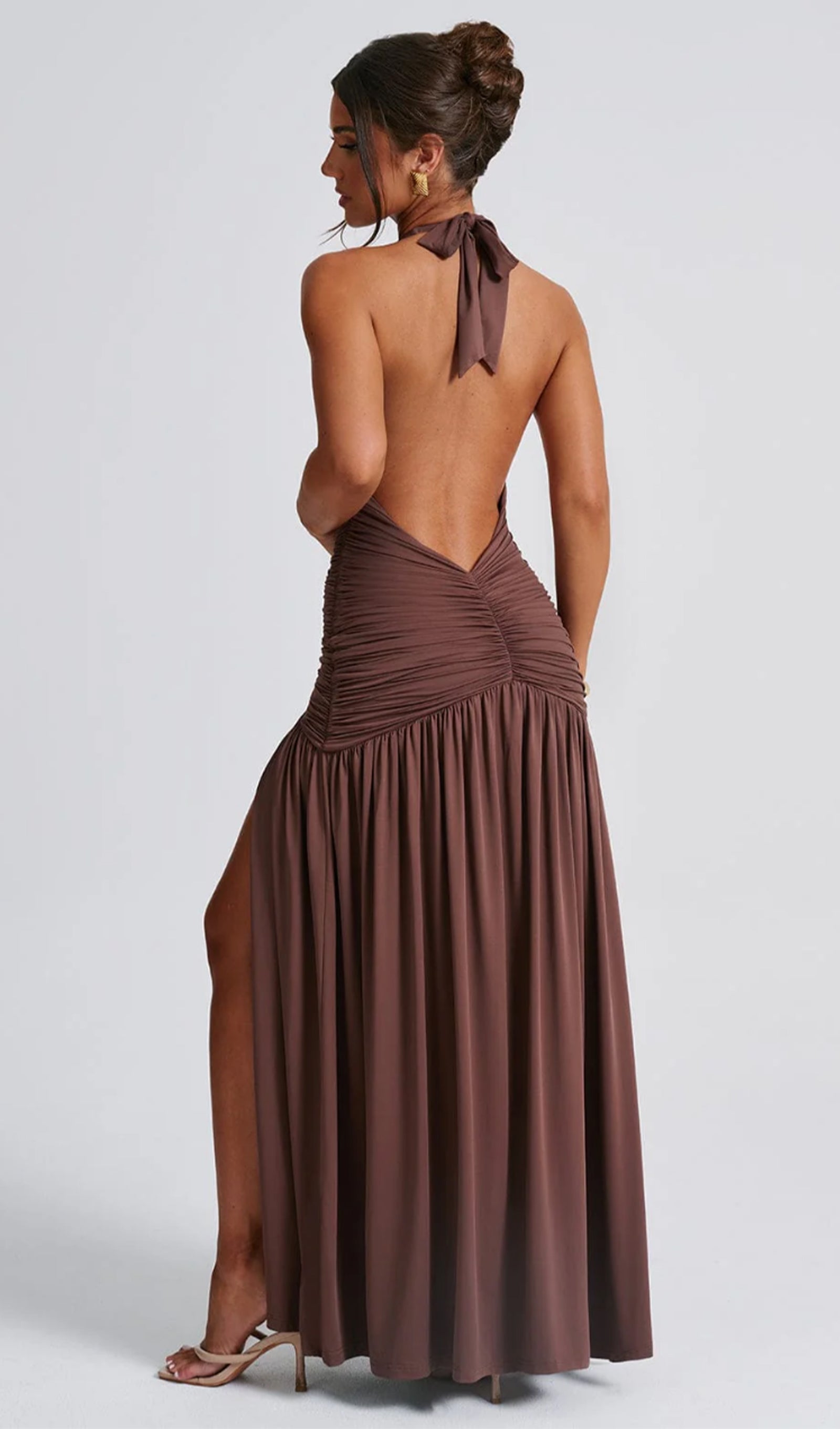 Düz Derin Askılı Uzun Elbise