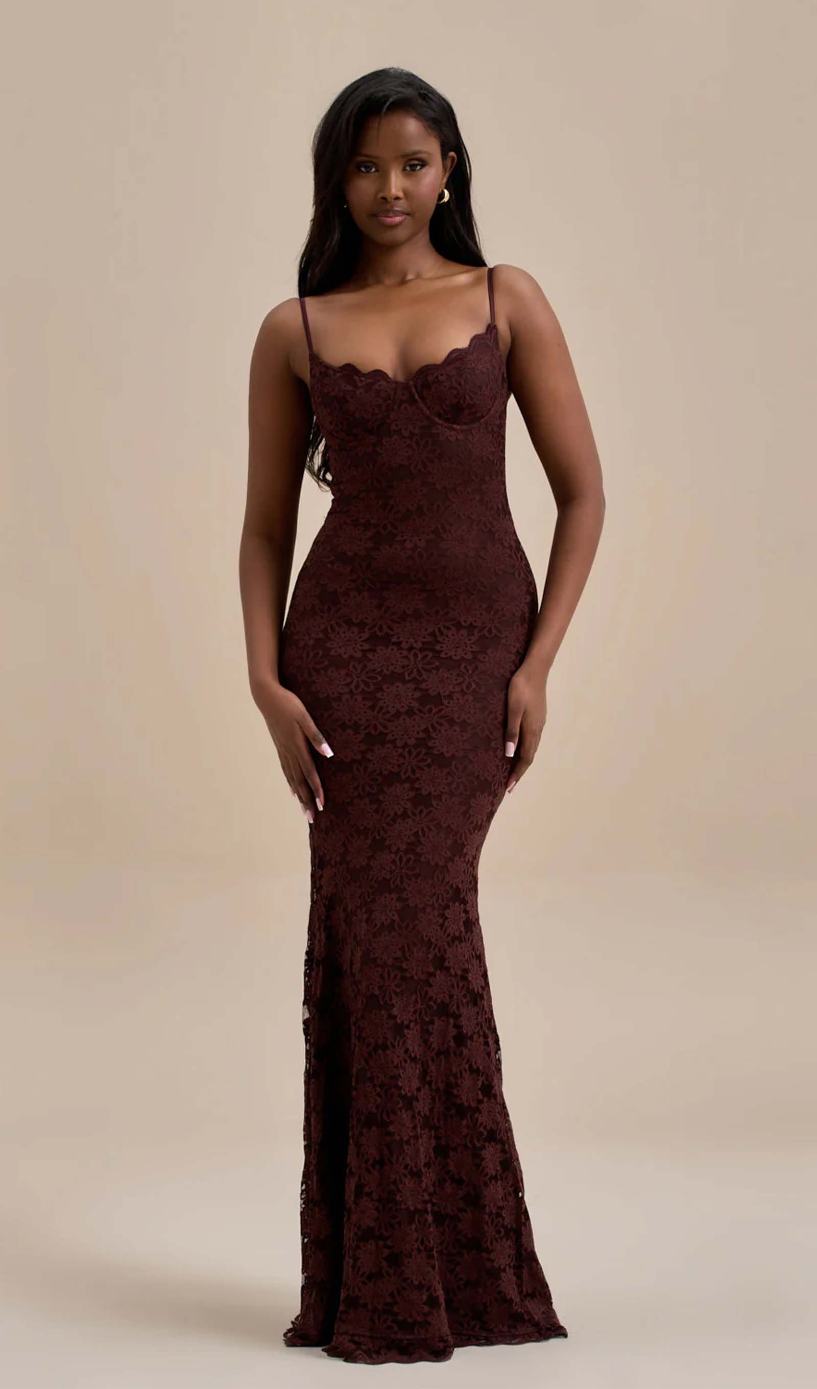 Katı Vücut Şekillendirici Dantel Uzun Elbise