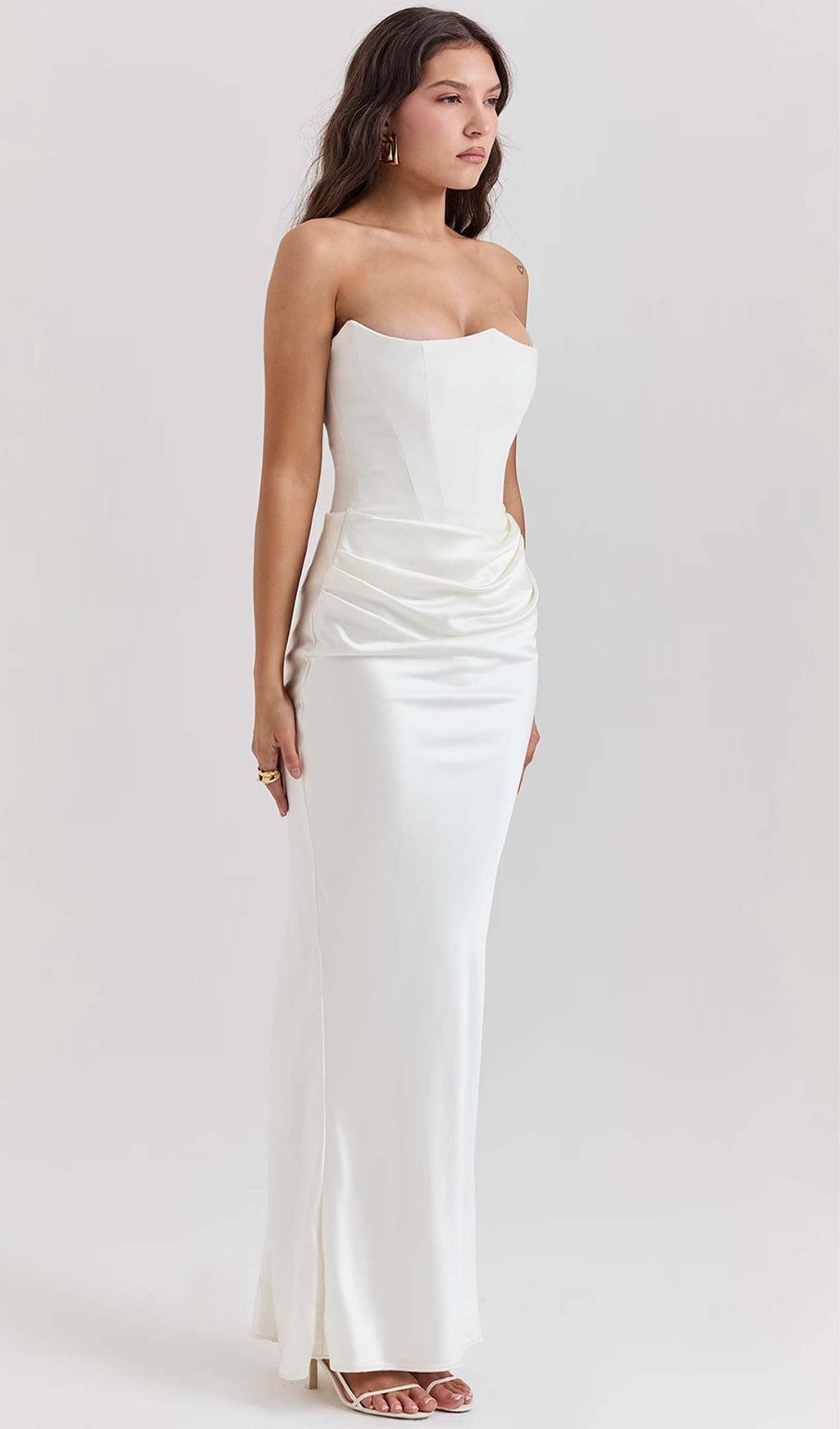 Omuz Açık Saten Uzun Elbise