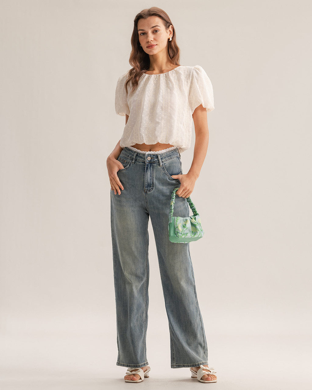 Bej Yuvarlak Yaka Kabarık Kol Tişört