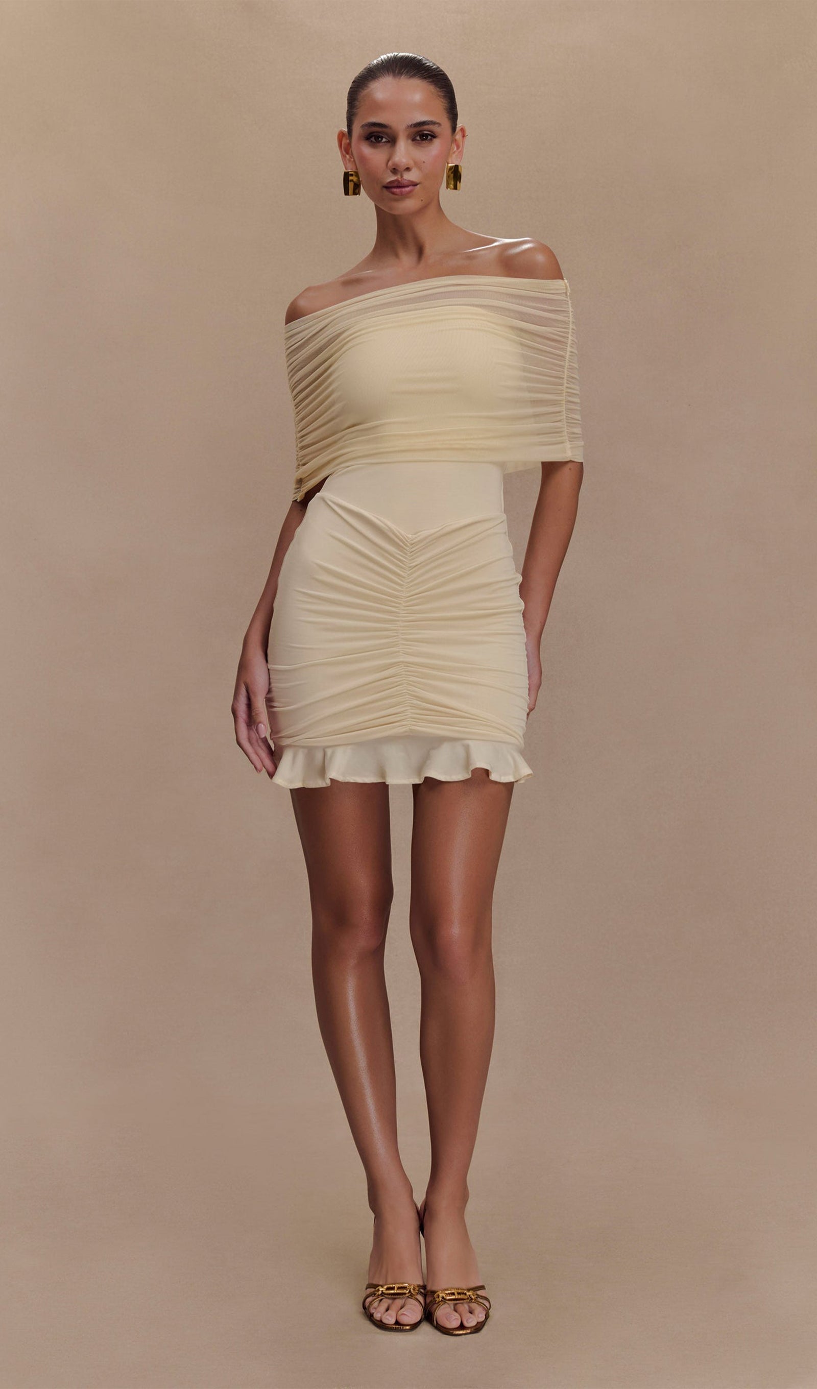Fildişi Rengi Slinky Ve Fileli Omuz Açık Mini Elbise