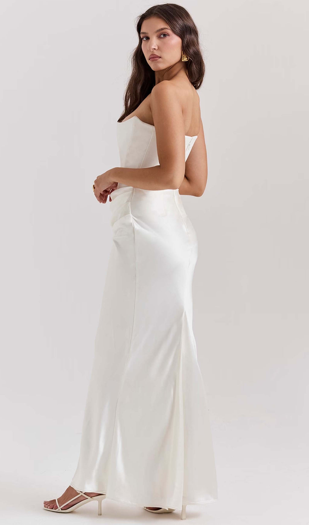 Omuz Açık Saten Uzun Elbise