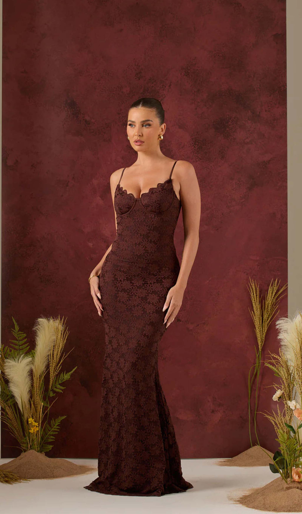 Katı Vücut Şekillendirici Dantel Uzun Elbise