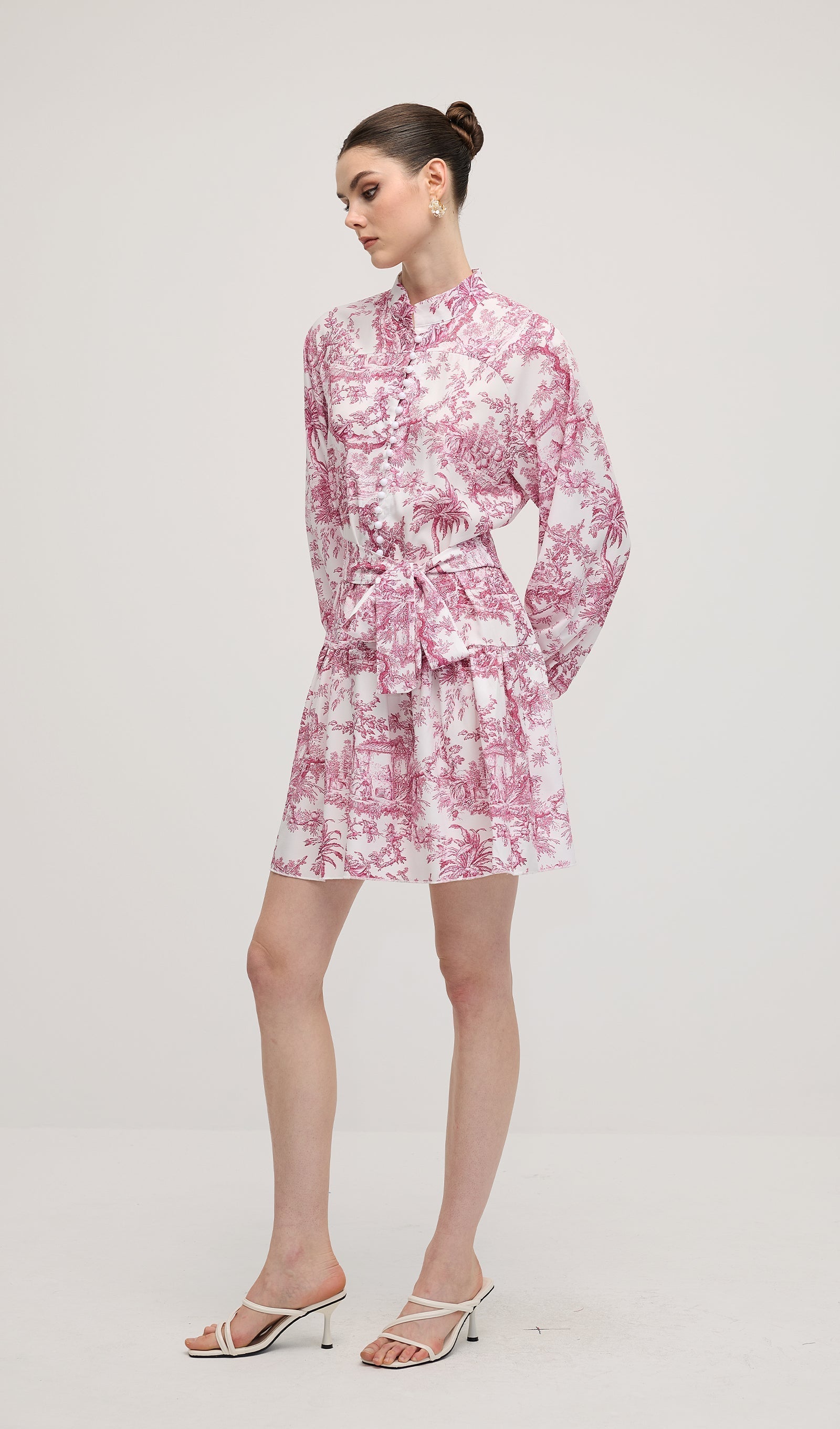 Çiçekli Volanlı Katlı Mini Elbise