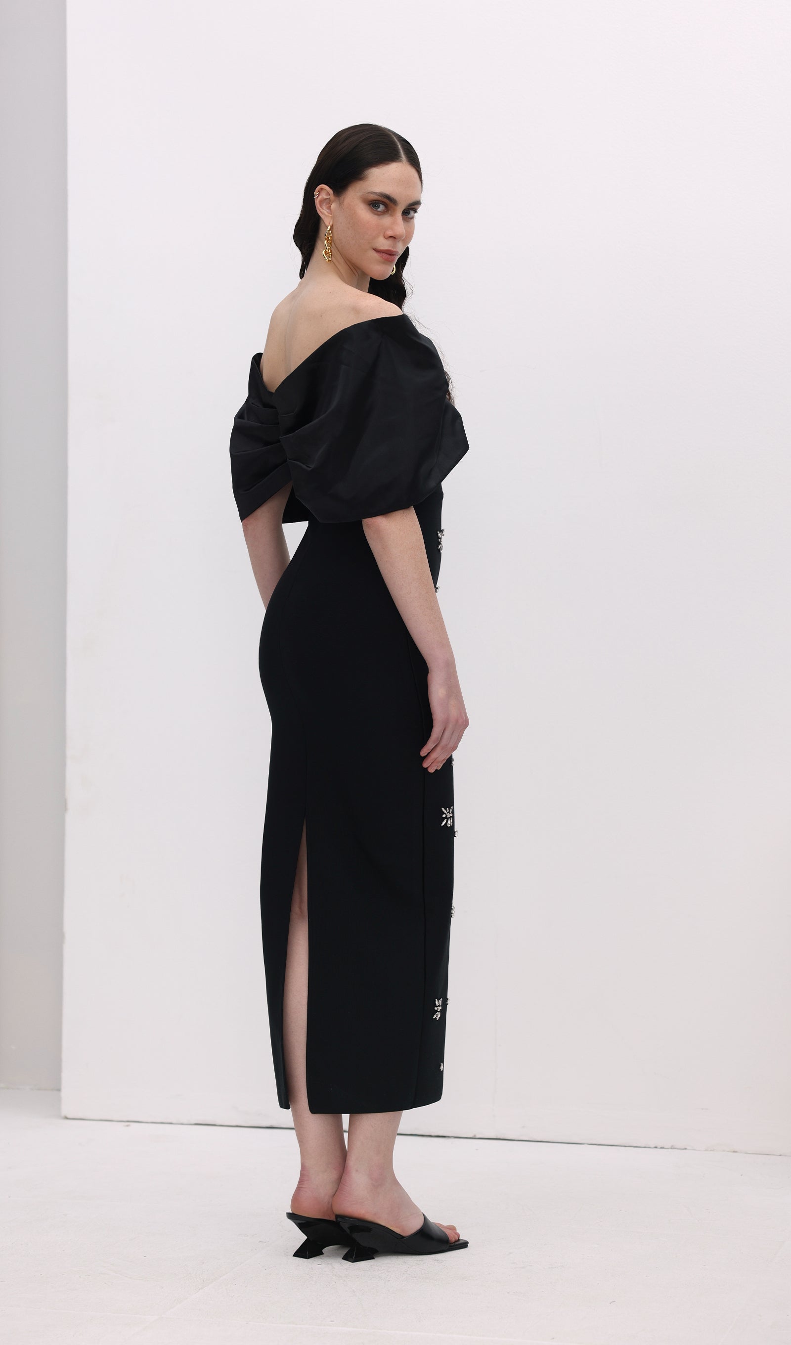 Omuz Açık Elmas Midi Elbise