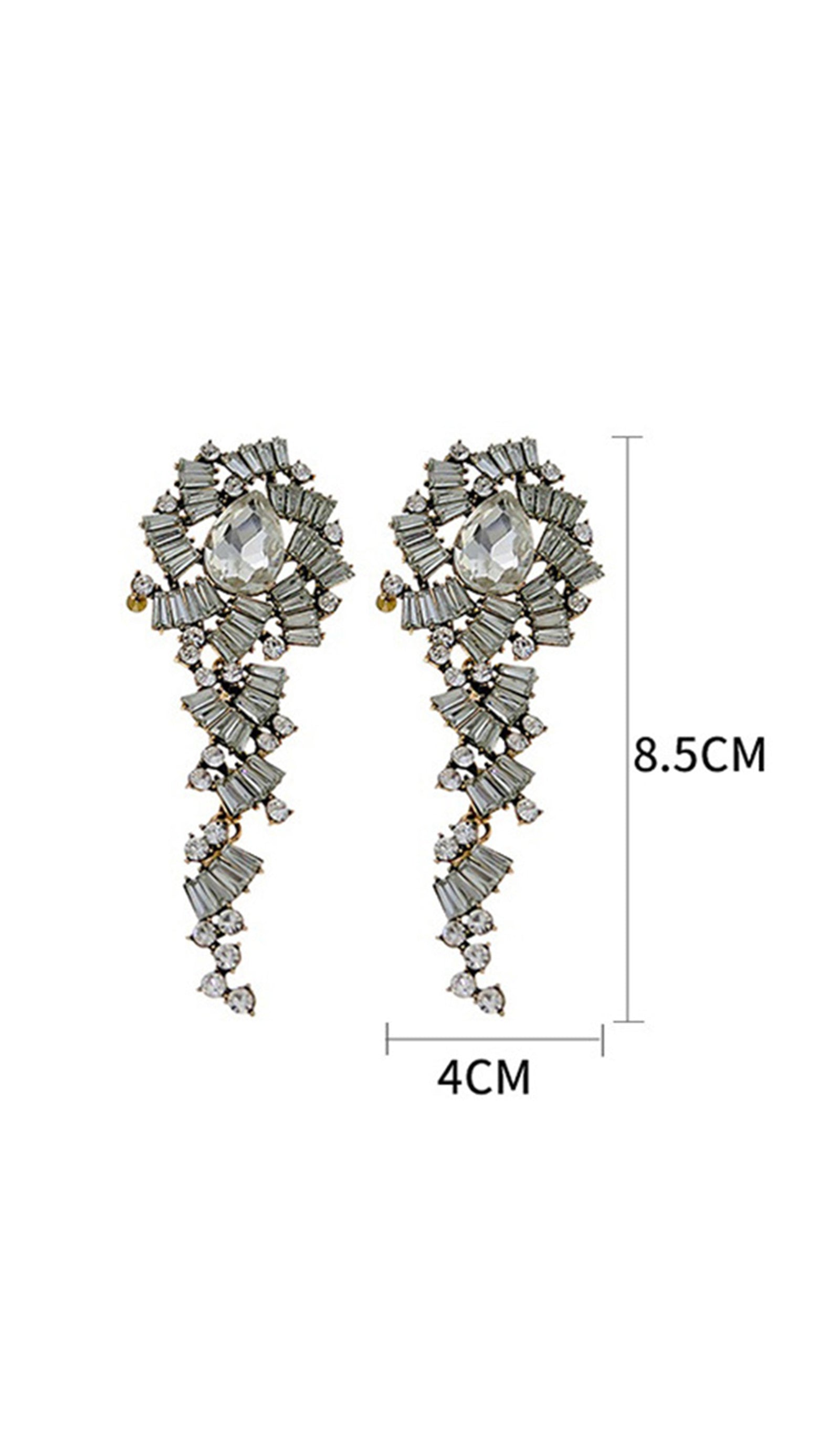 Yapay Elmas Sarkan Damla Küpeler