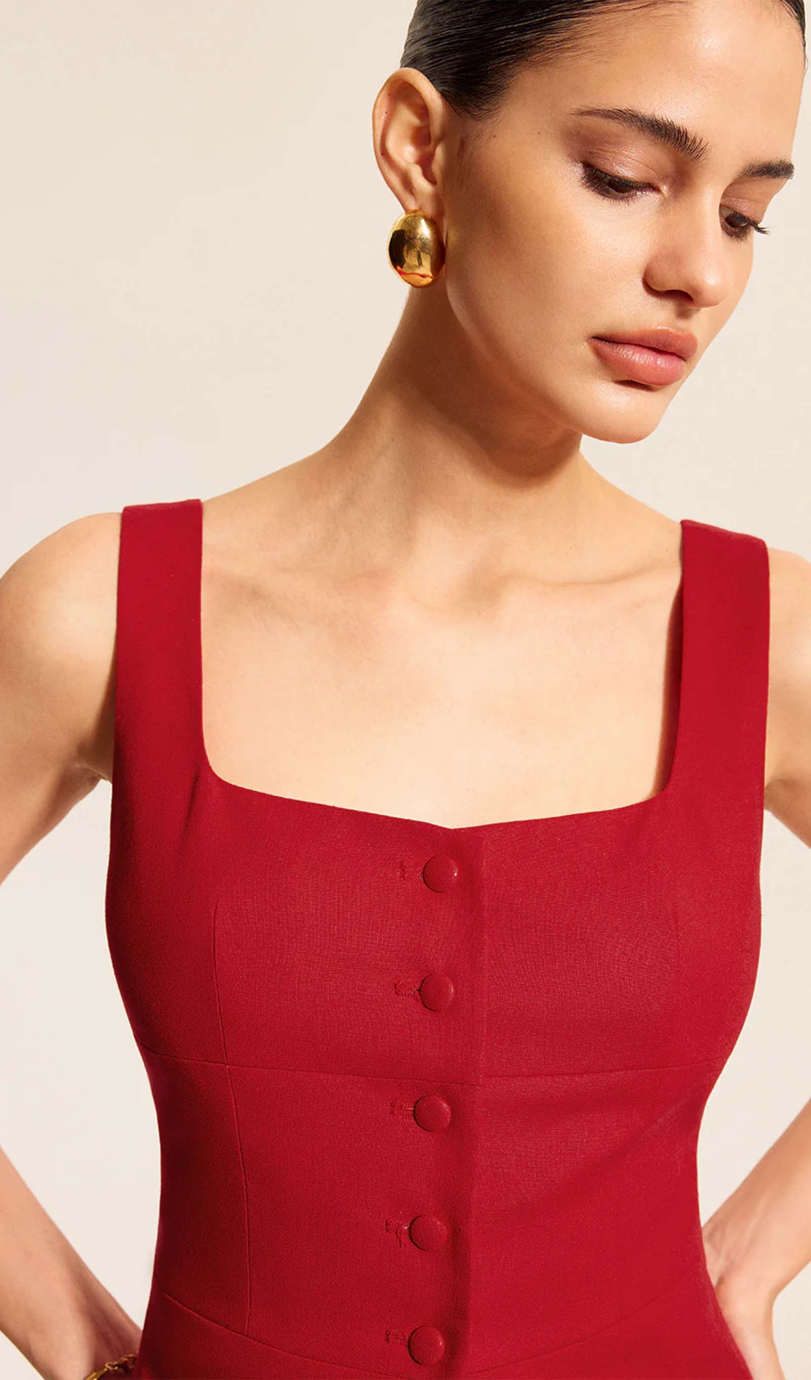 Kare Yaka Yelek Üst Ve Pileli Yırtmaçlı Etek Takımı