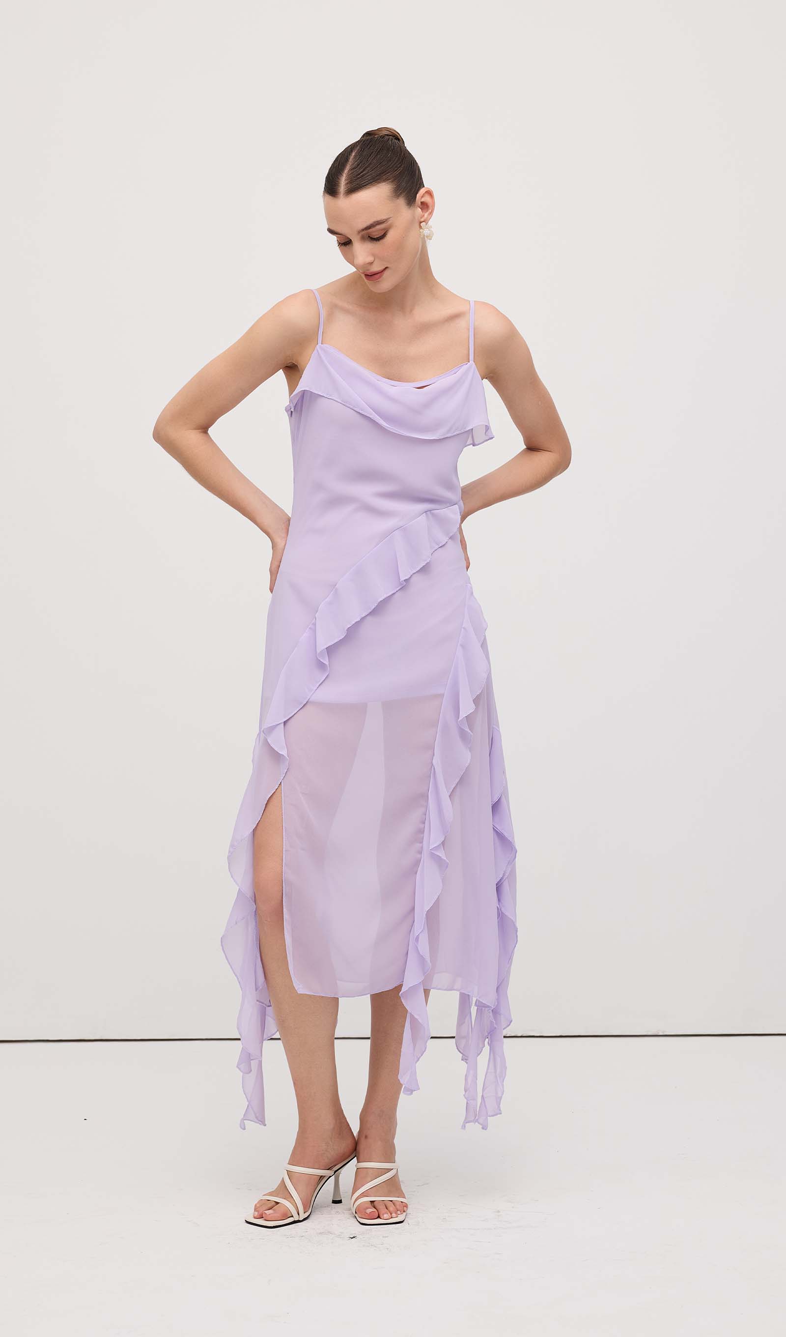 Fırfırlı Detaylı Uzun Elbise