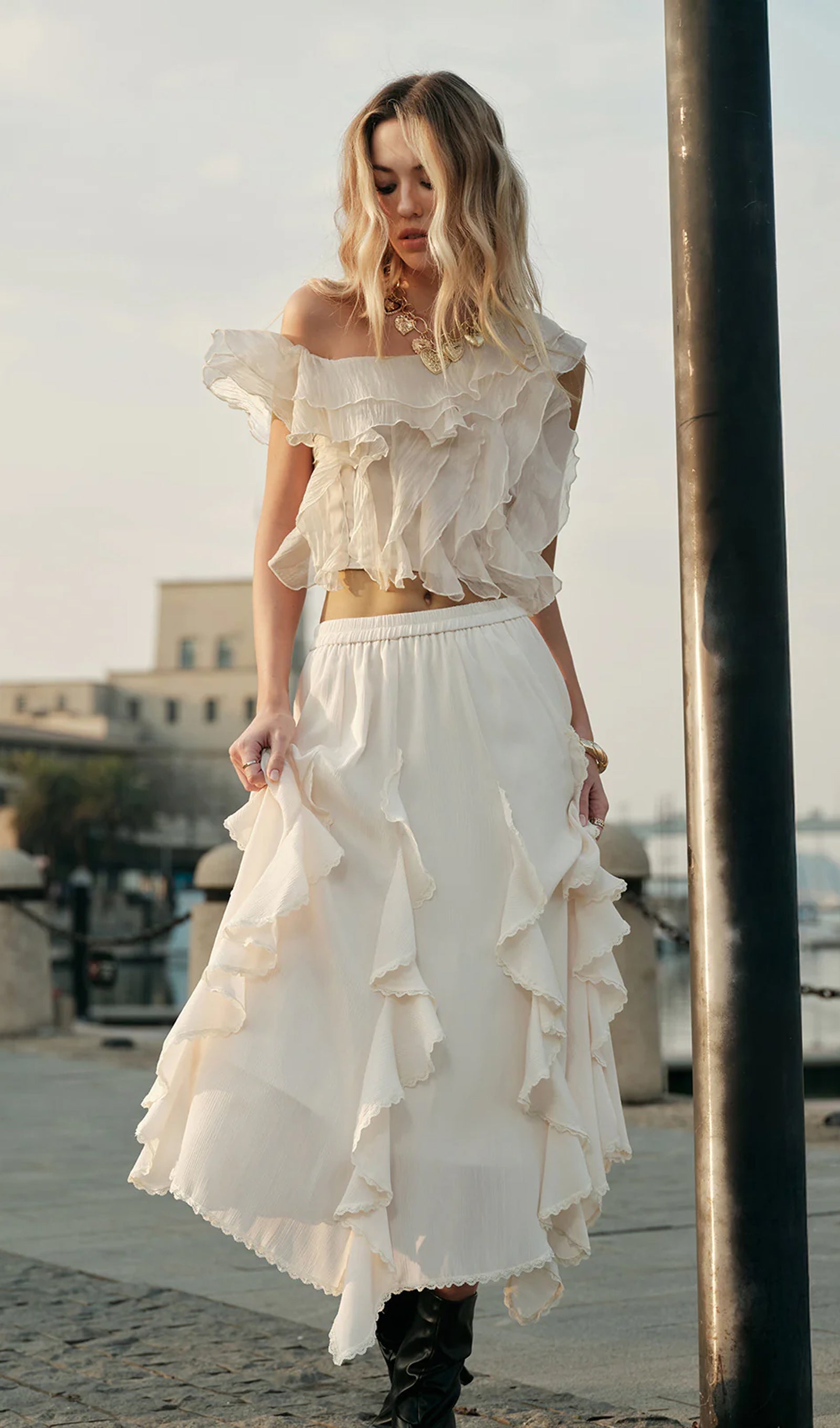 Uçuşan Fırfırlı Midi Etek