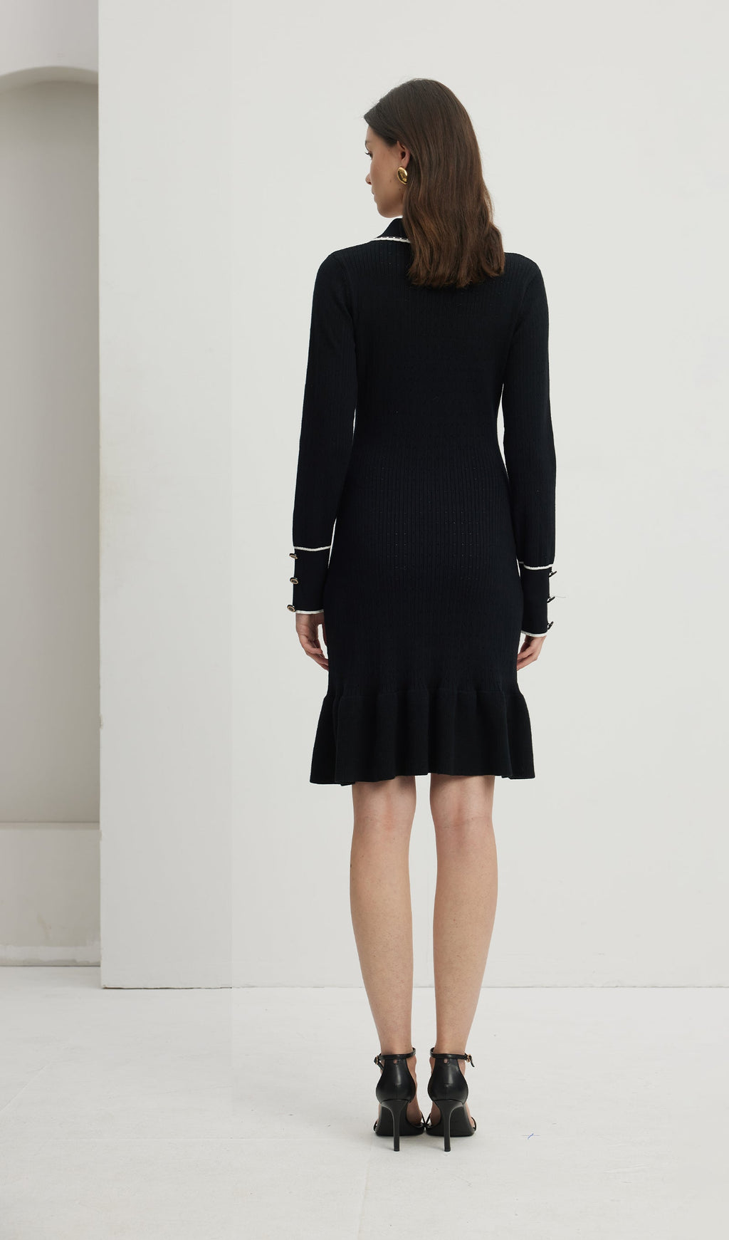 Dar Kesim Dokulu Jarse Mini Elbise-Siyah