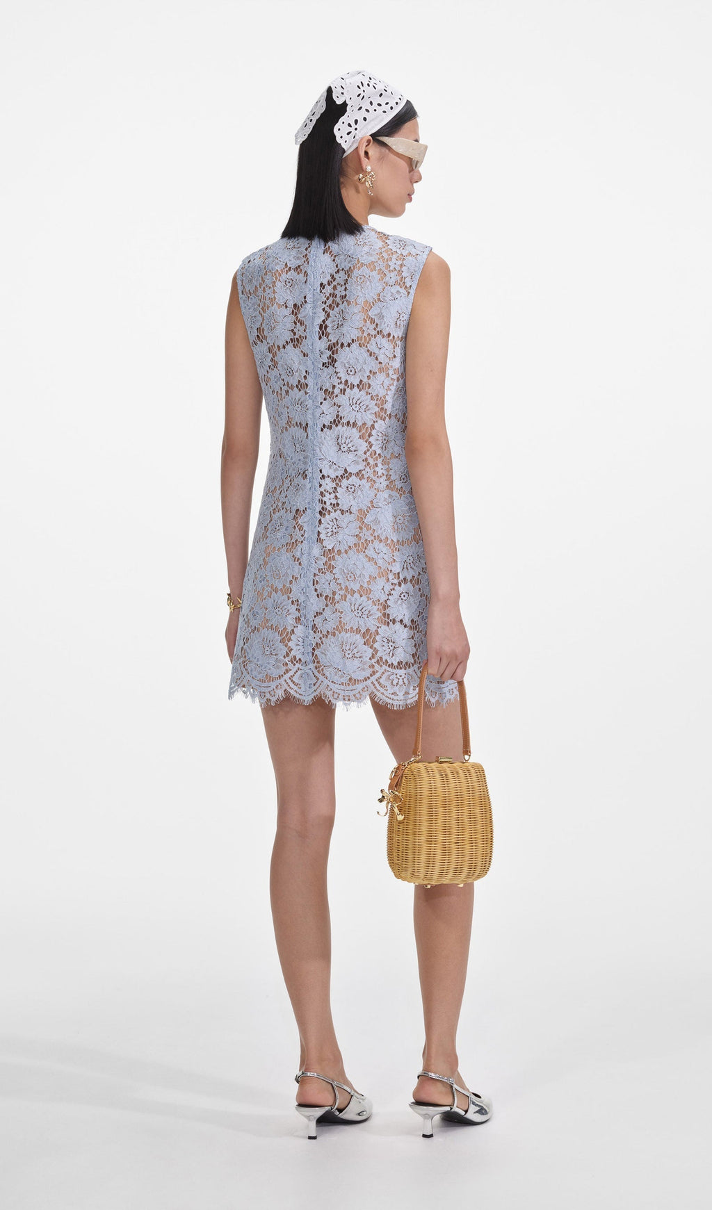 Kolsuz Süslemeli Dantel Mini Elbise