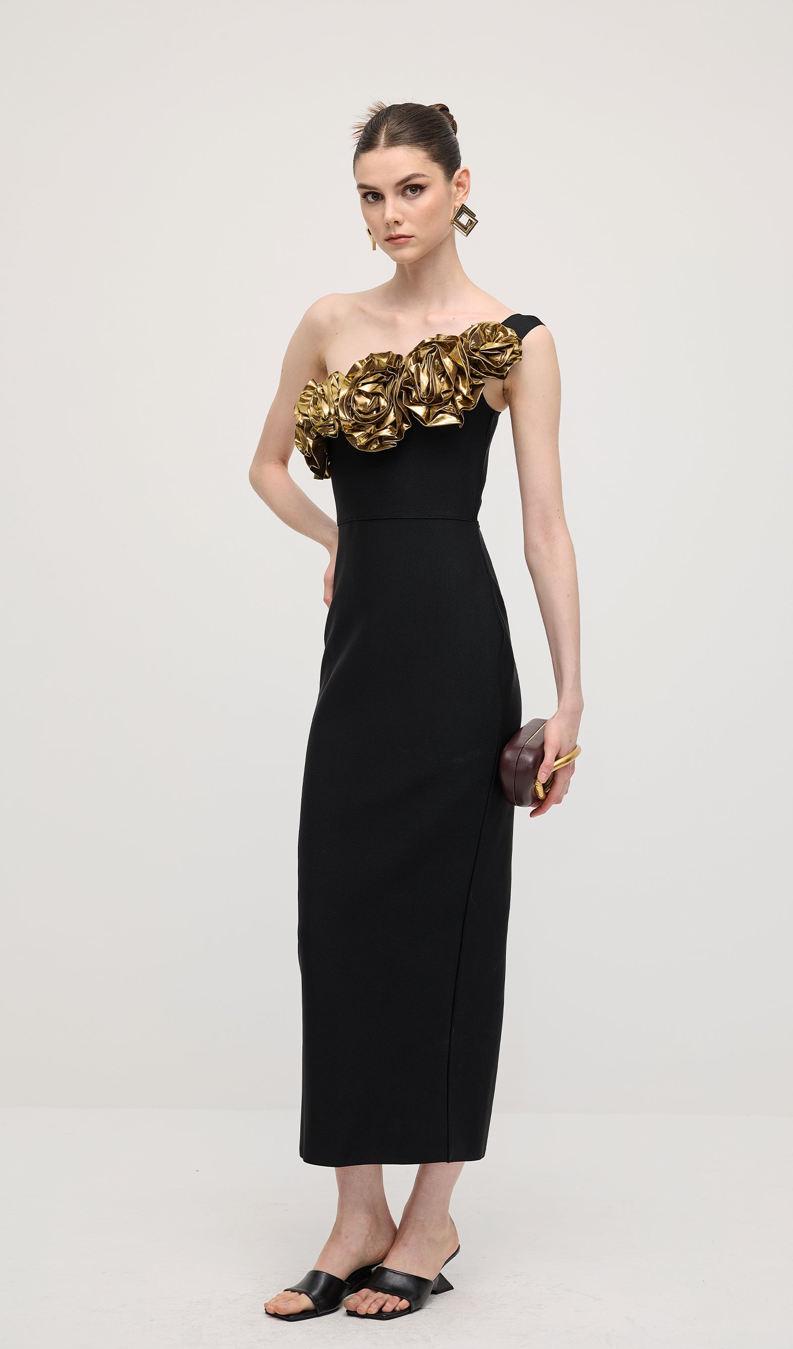 Tek Omuzlu Gül Vücuda Oturan Uzun Elbise