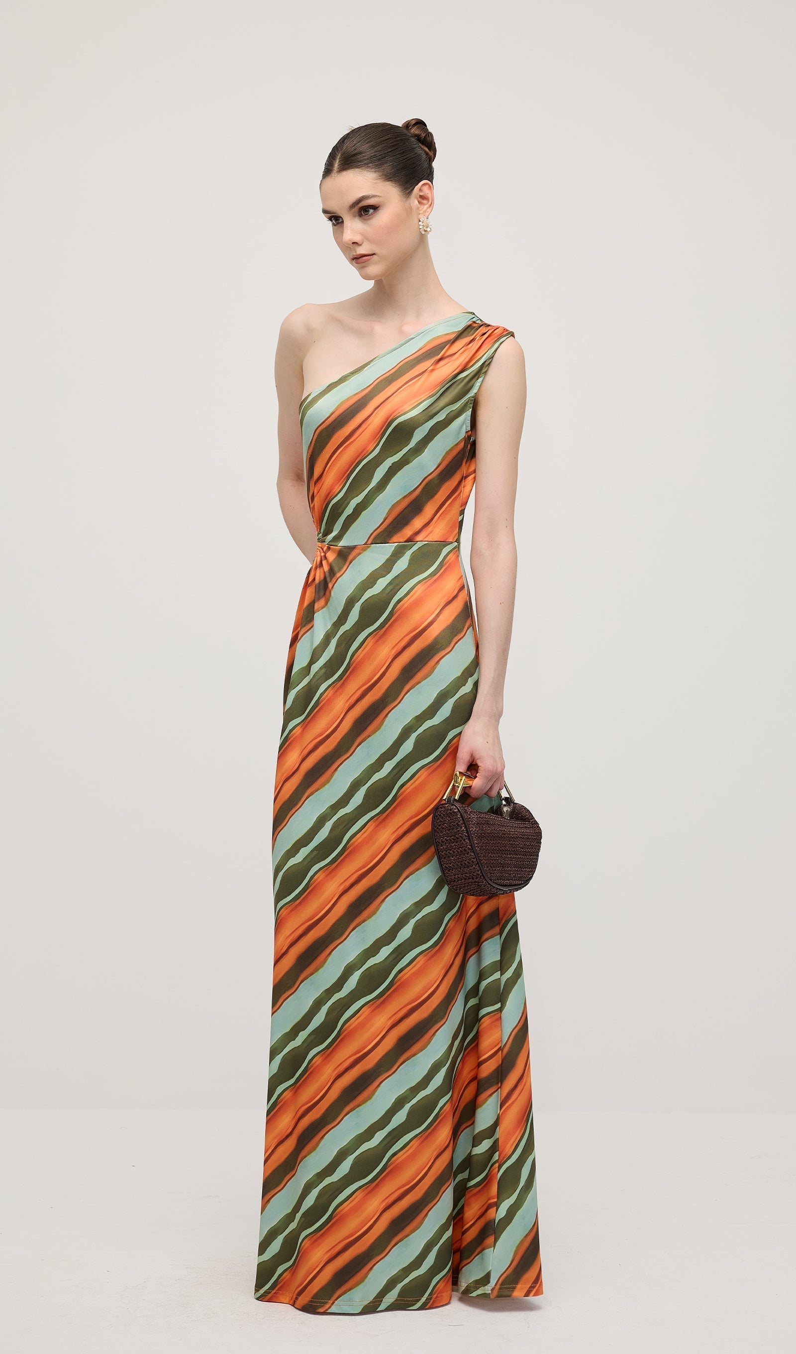 Drapeli Çizgili Saten Uzun Elbise