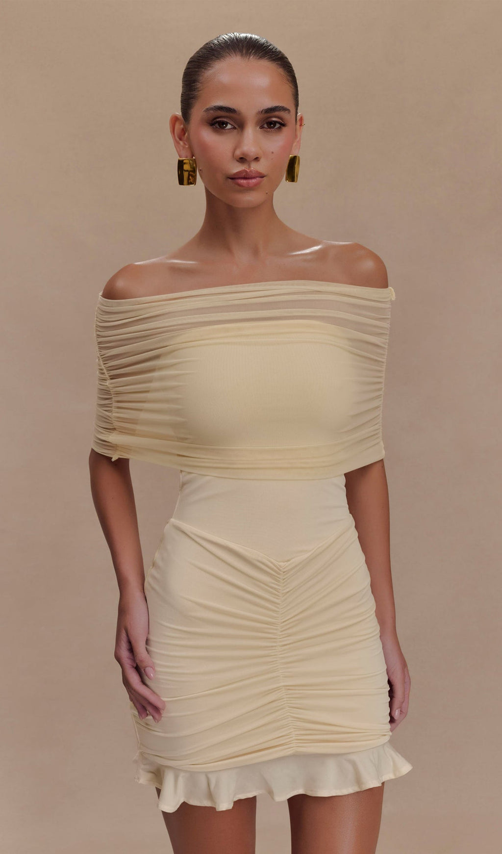 Fildişi Rengi Slinky Ve Fileli Omuz Açık Mini Elbise