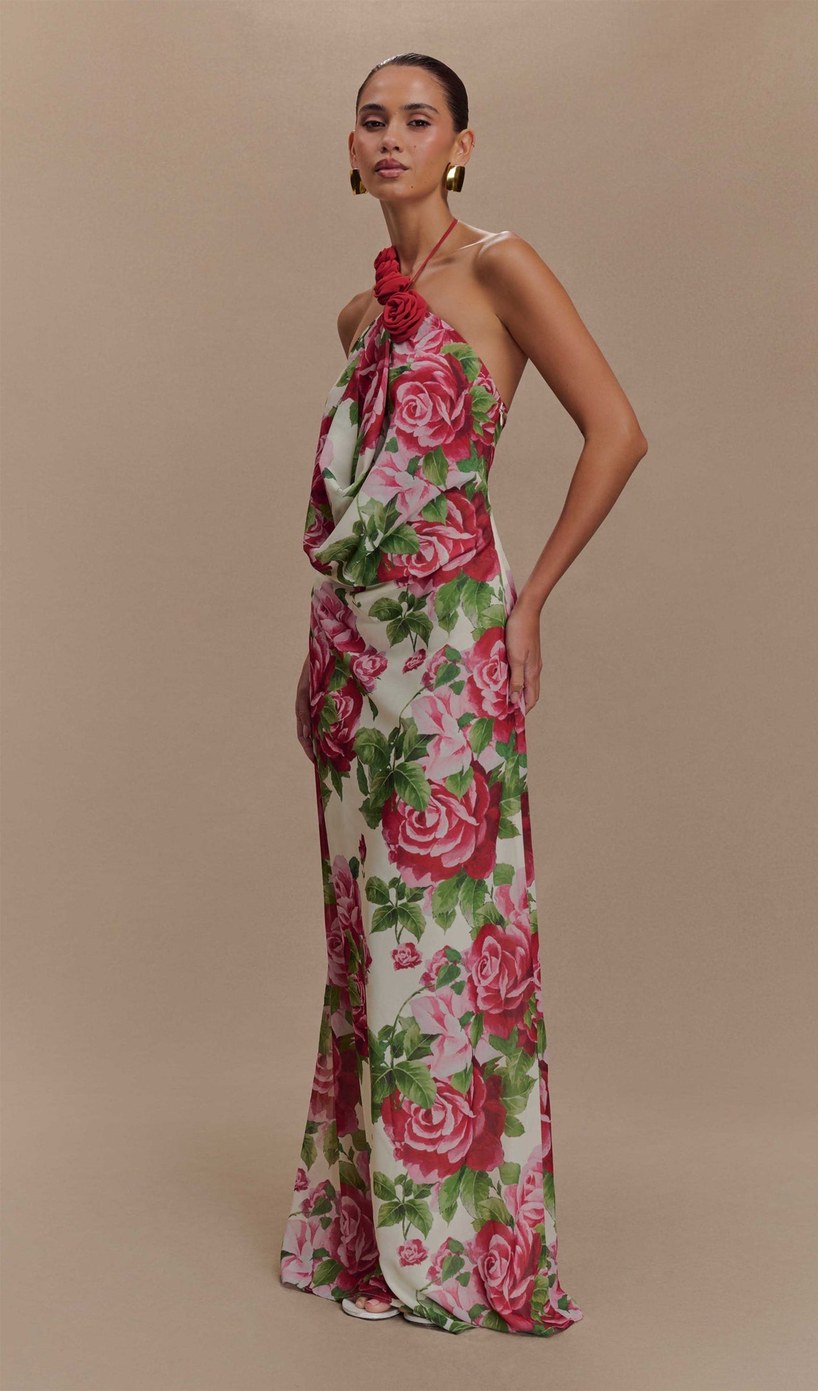 Kapüşonlu Uzun Elbise