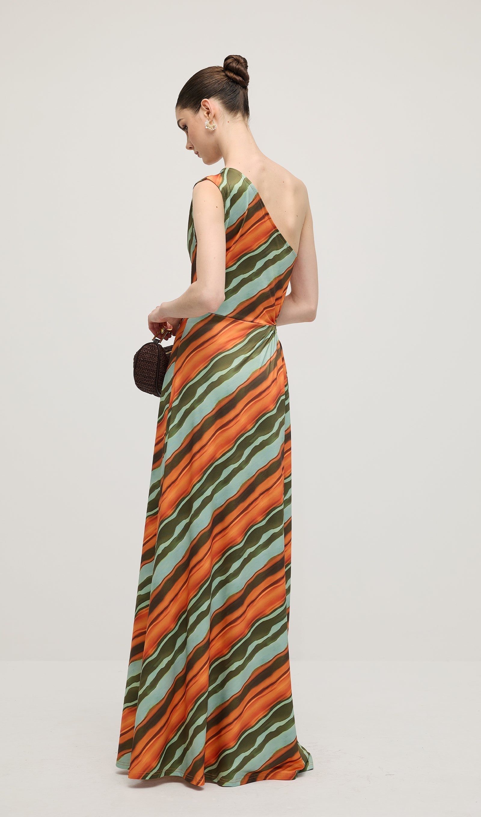 Drapeli Çizgili Saten Uzun Elbise