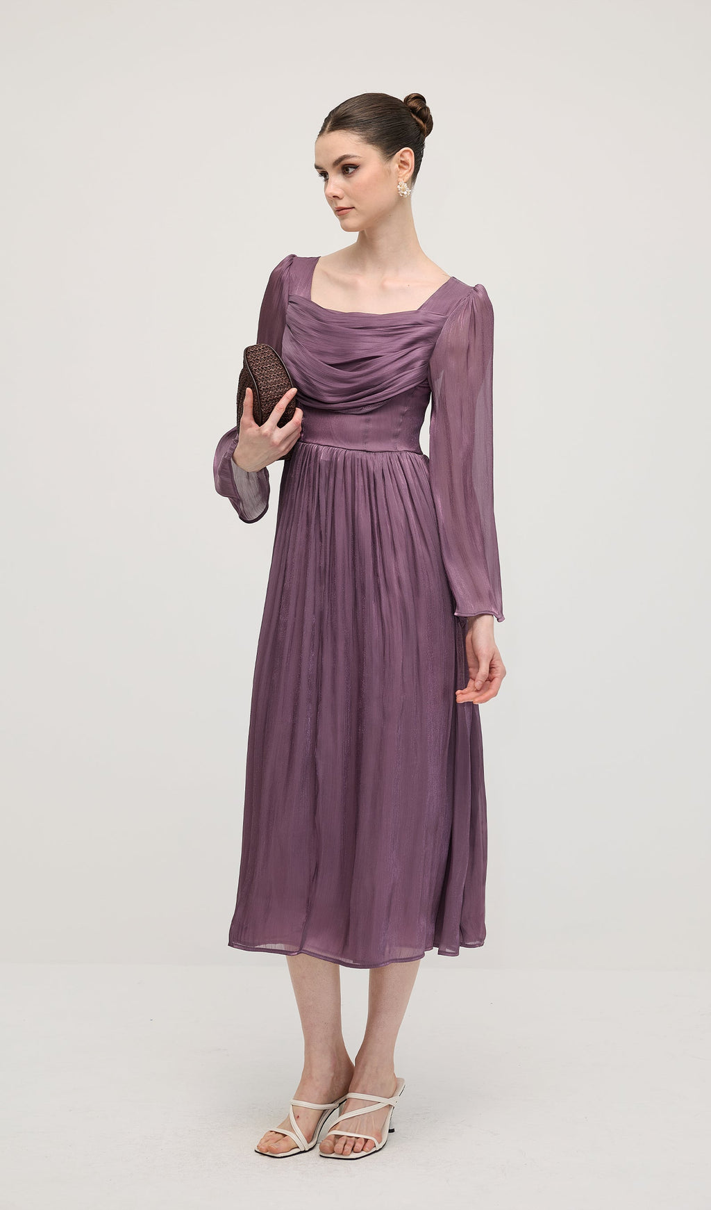 Düz Fırfırlı Uzun Kollu Midi Elbise