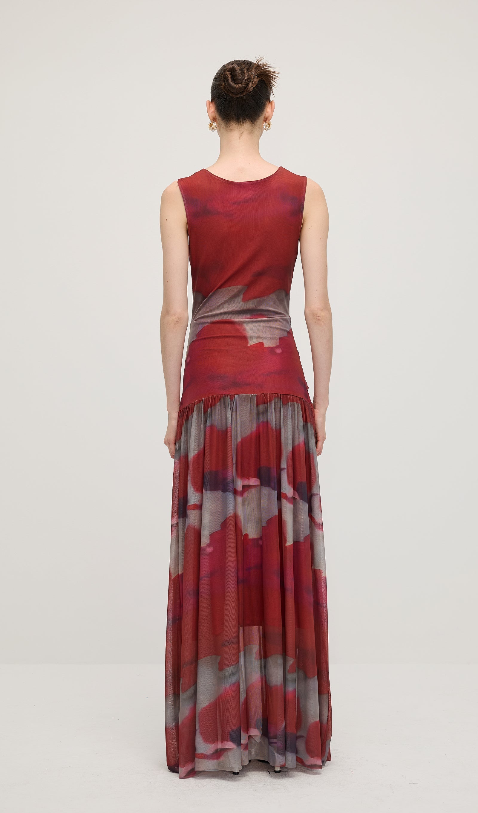 Kolsuz Soyut Çiçek Desenli Slip Uzun Elbise