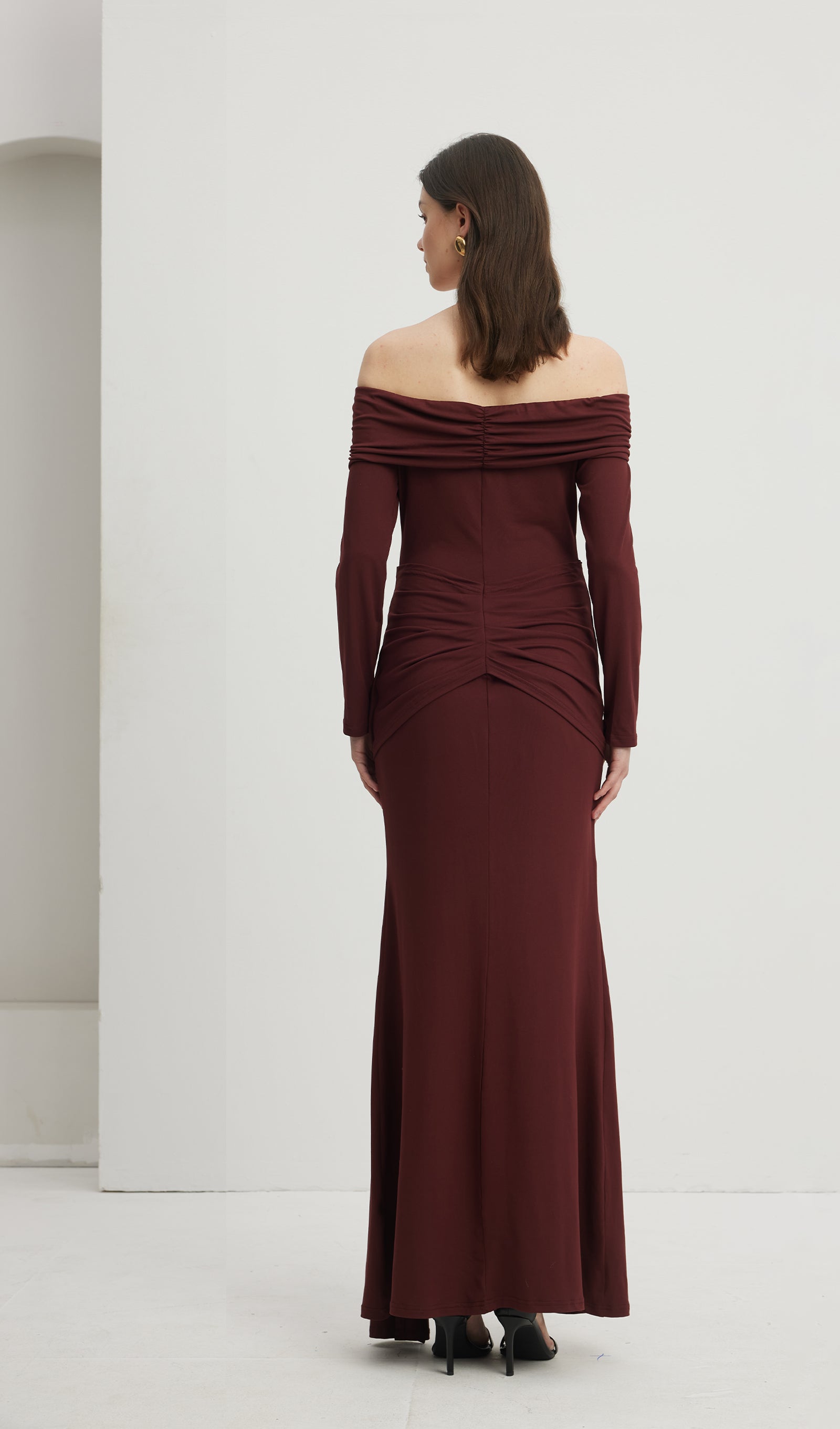 Omuz Açık Volanlı Uzun Elbise Kırmızımsı Kahverengi