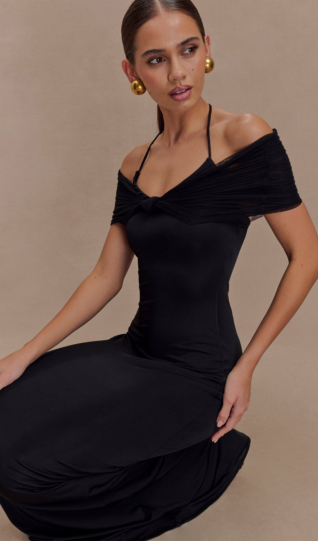 Siyah File Ve Slinky Askılı Uzun Elbise