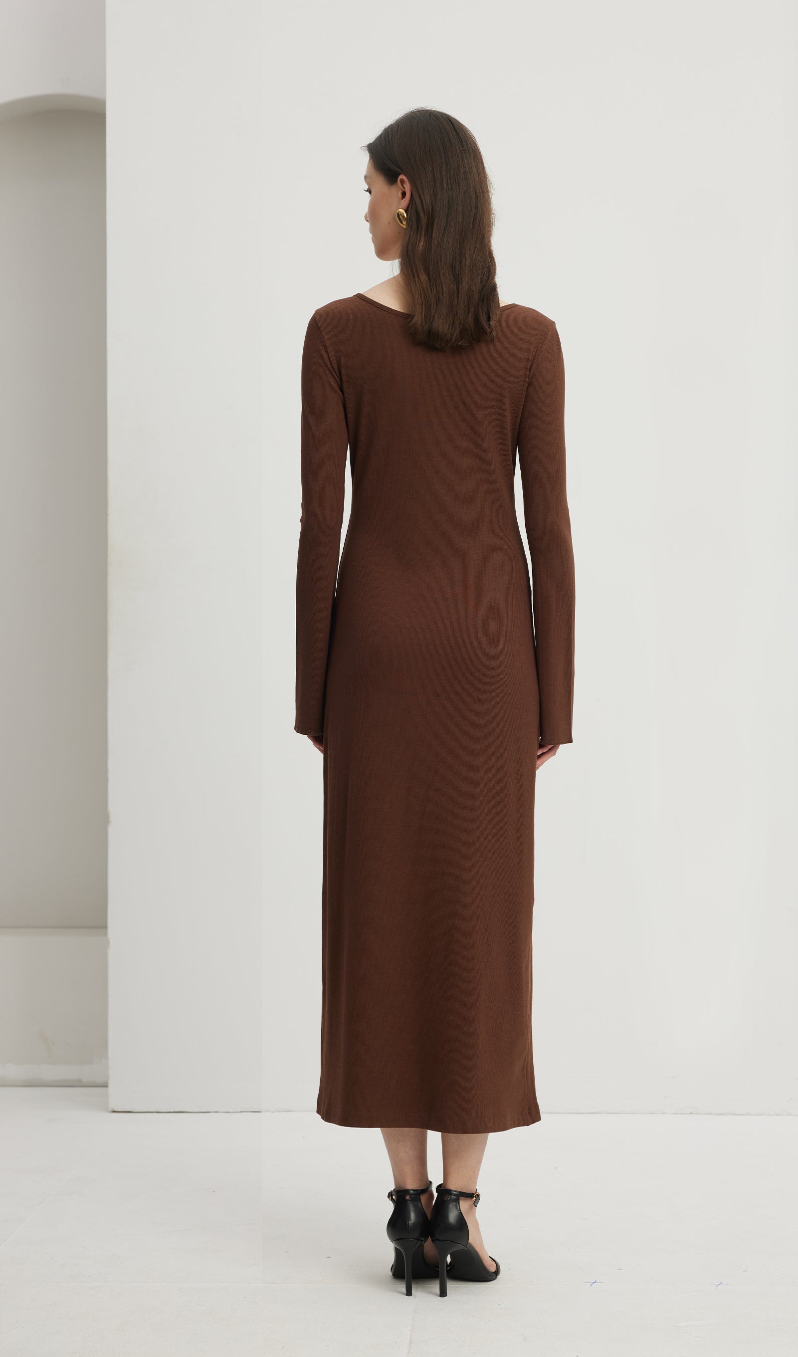 Düz Yuvarlak Yaka Midi Elbise