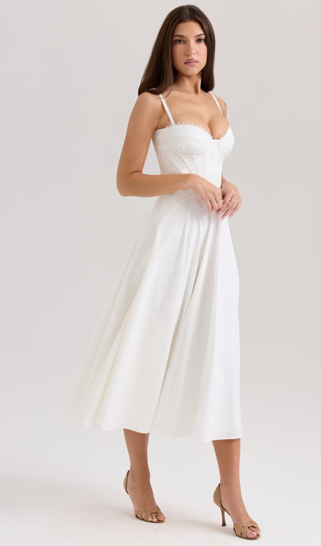 Beyaz Esnek Pamuklu Midi Elbise