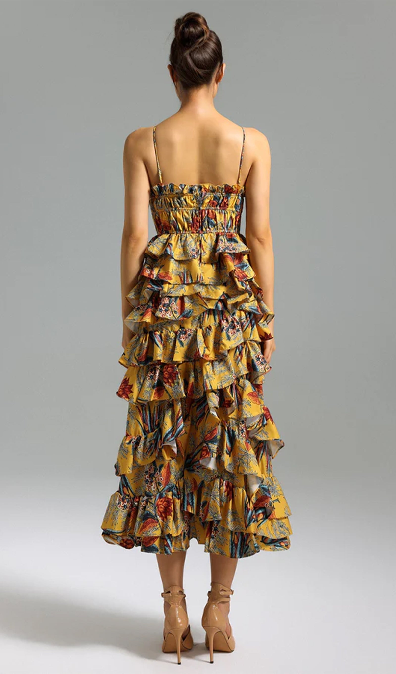 Tenley Halter Yaka Çiçekli Katmanlı Midi Elbise