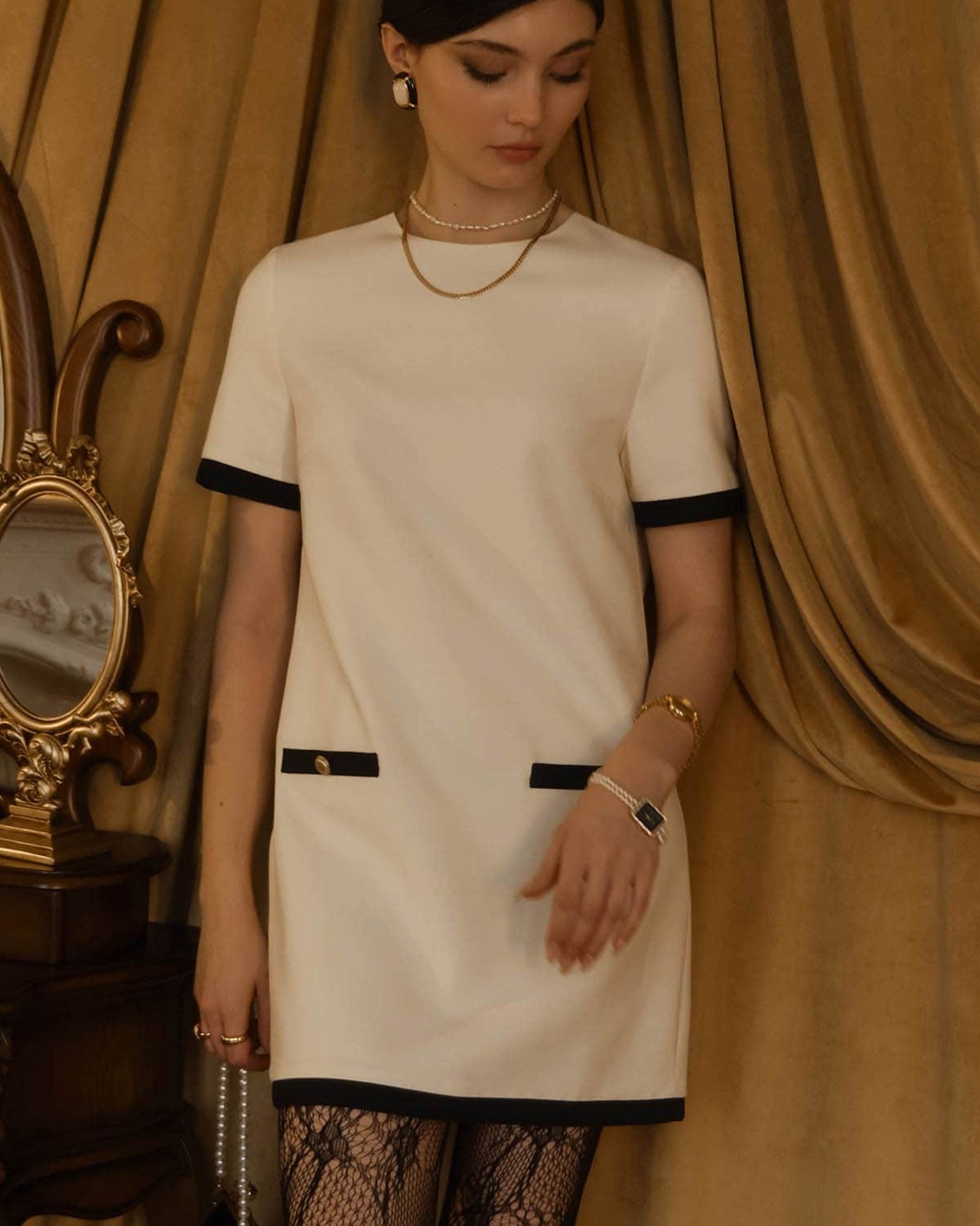 Demure A Silhouette Mini Elbise