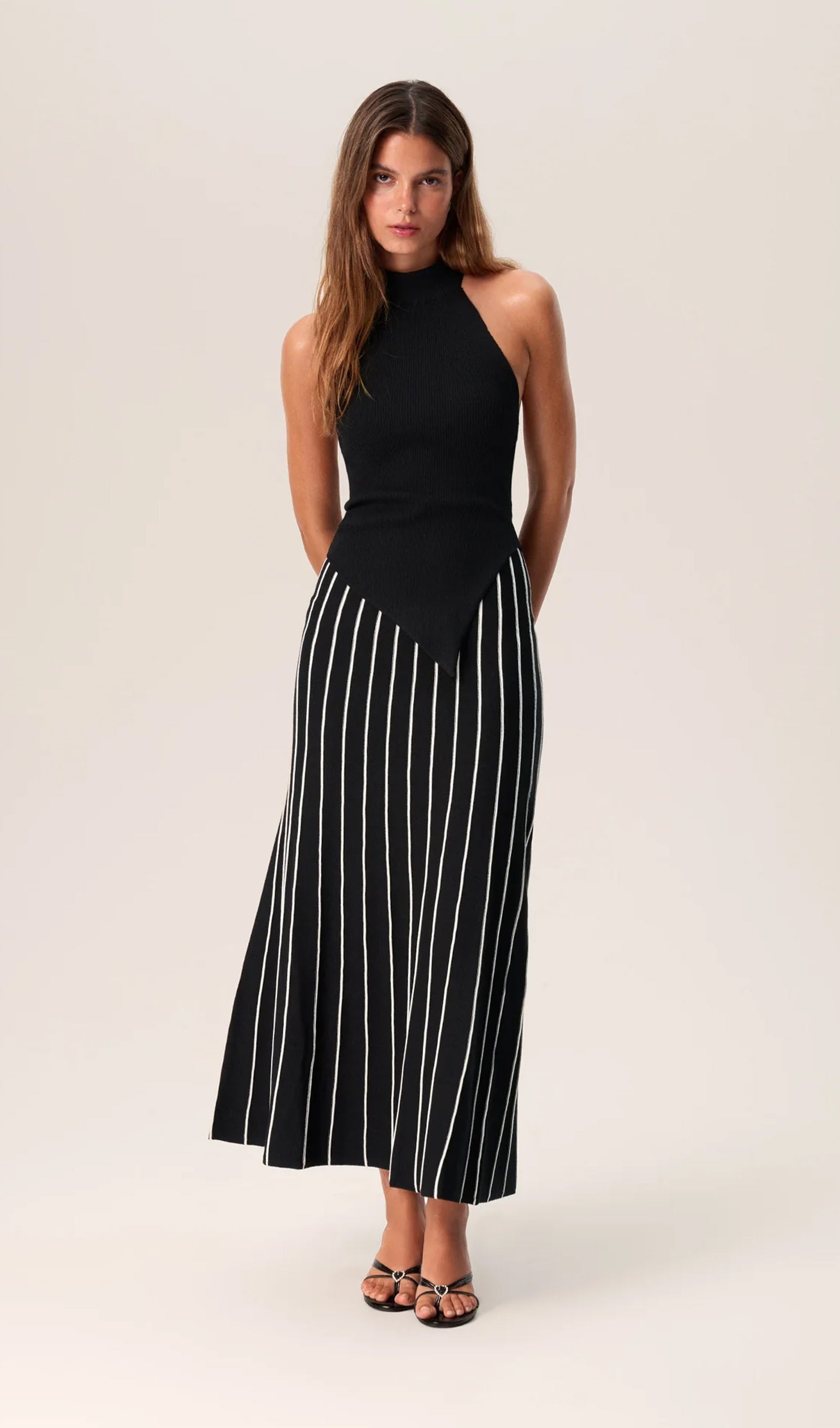 İki Parçalı Halter Yaka Midi Elbise