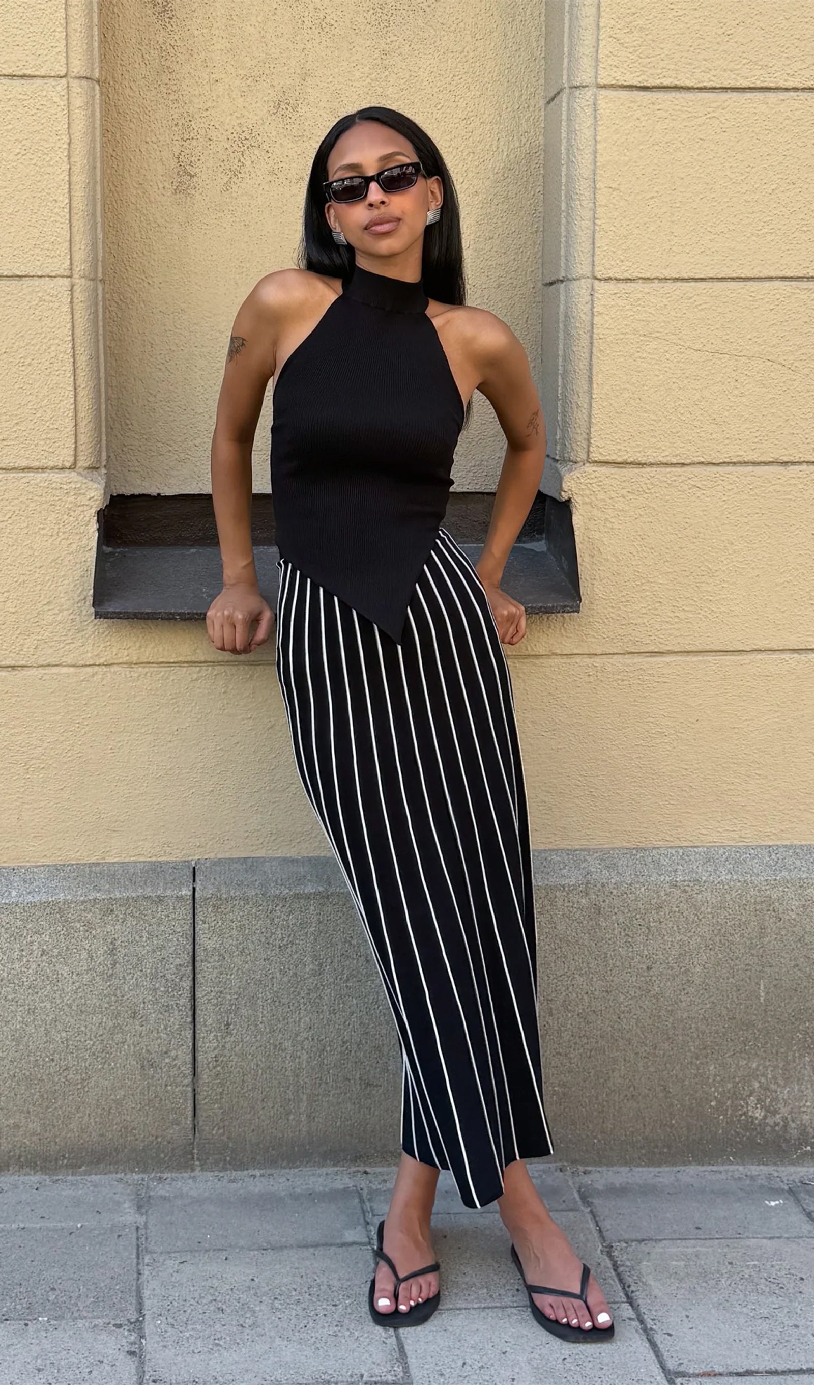 İki Parçalı Halter Yaka Midi Elbise