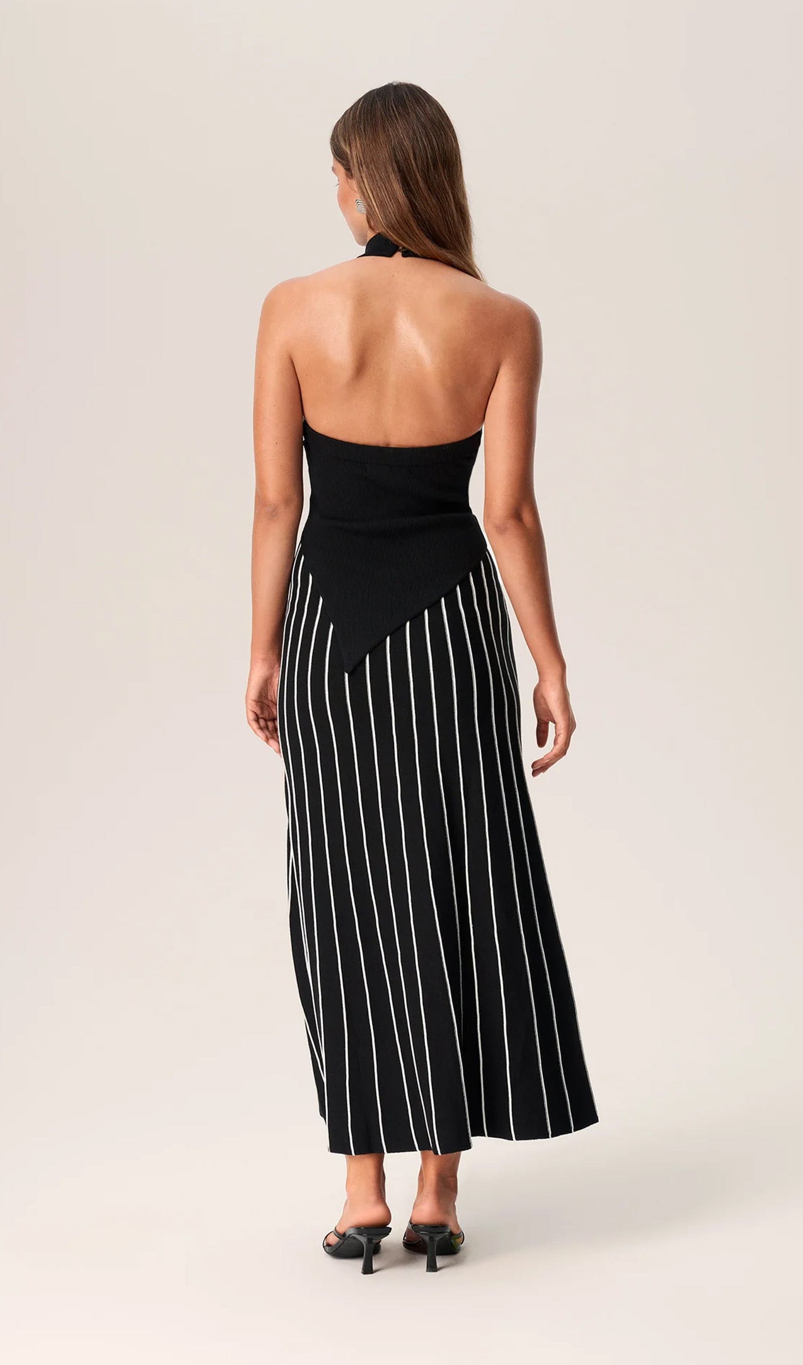 İki Parçalı Halter Yaka Midi Elbise