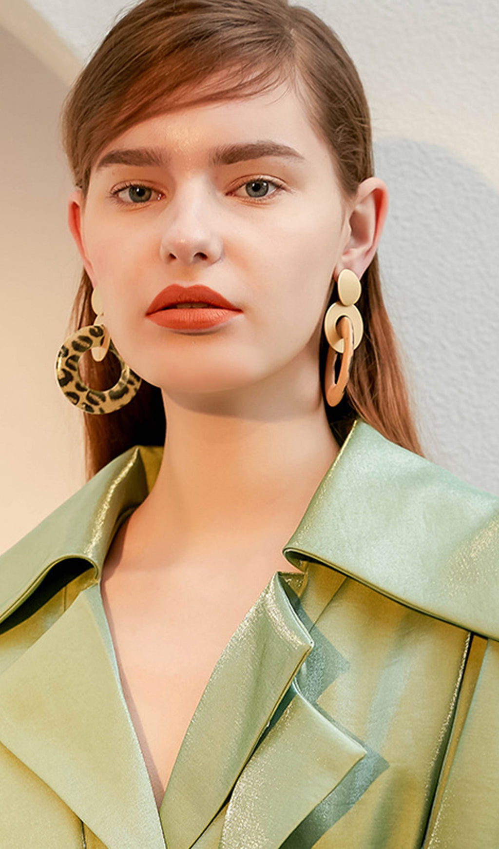 Leopar Sarkan Damla Halka Küpeler