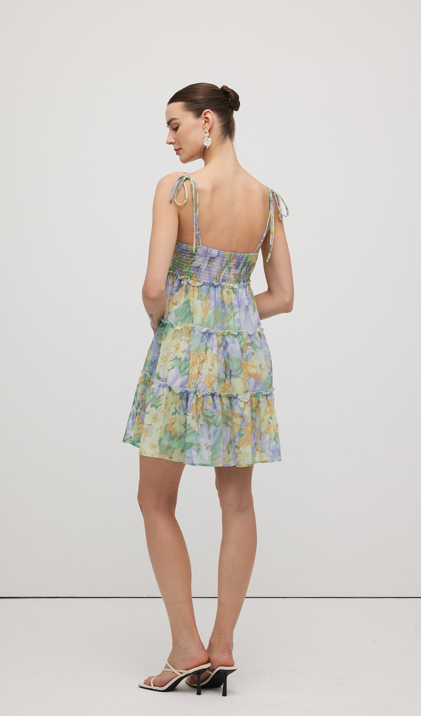 Çiçek Baskılı Fırfırlı Mini Elbise