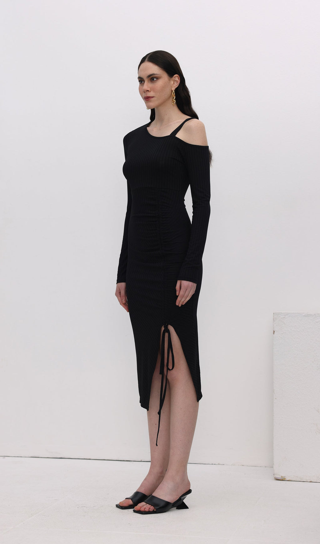 Düz Pileli Bölünmüş Midi Elbise