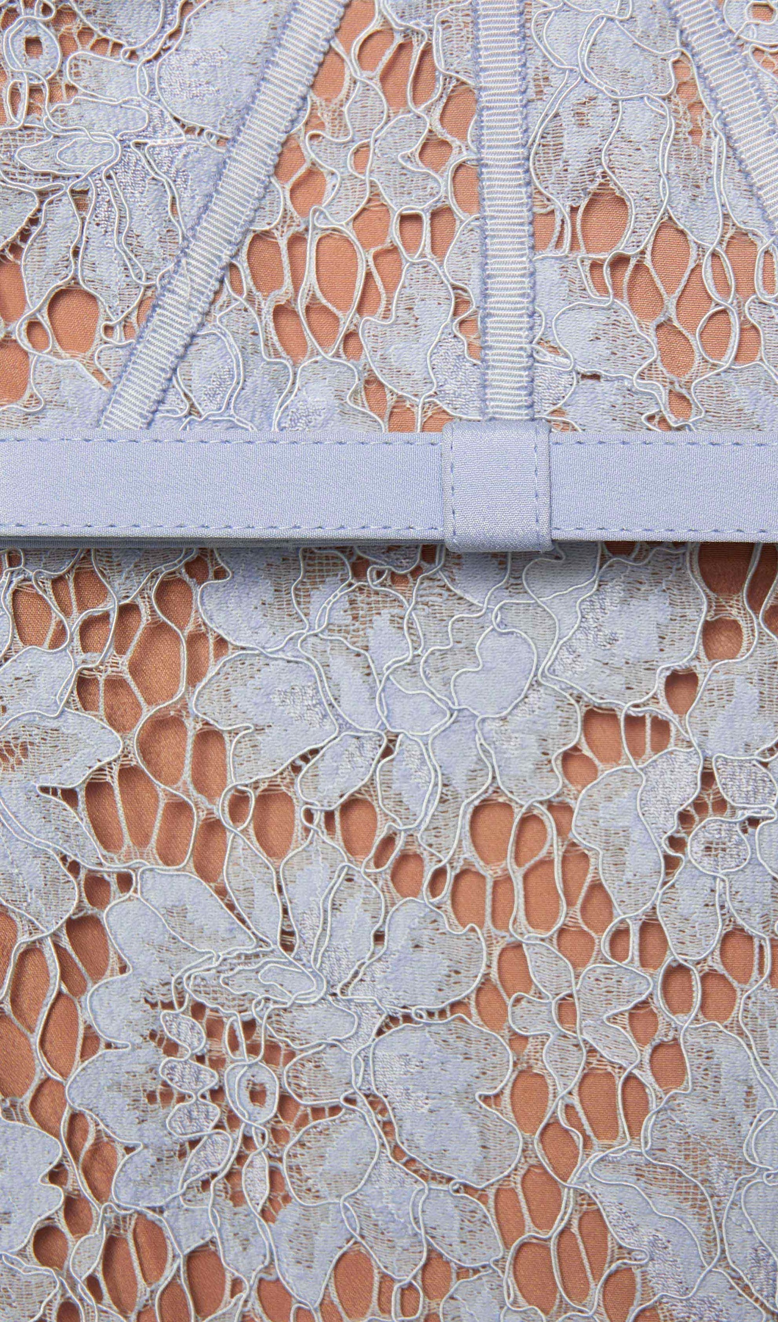 Kemerli Kordonlu Dantel Midi Elbise