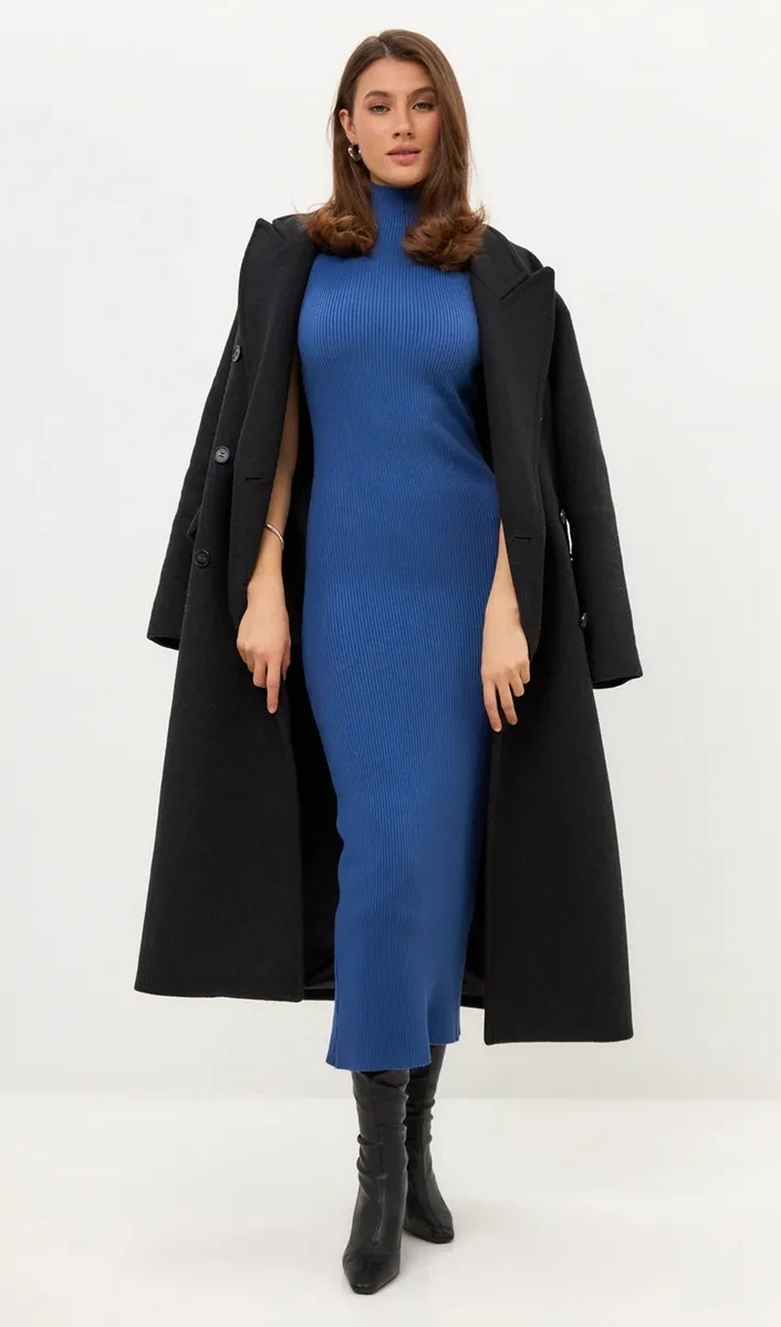 Kolsuz Yüksek Yaka Örme Midi Elbise