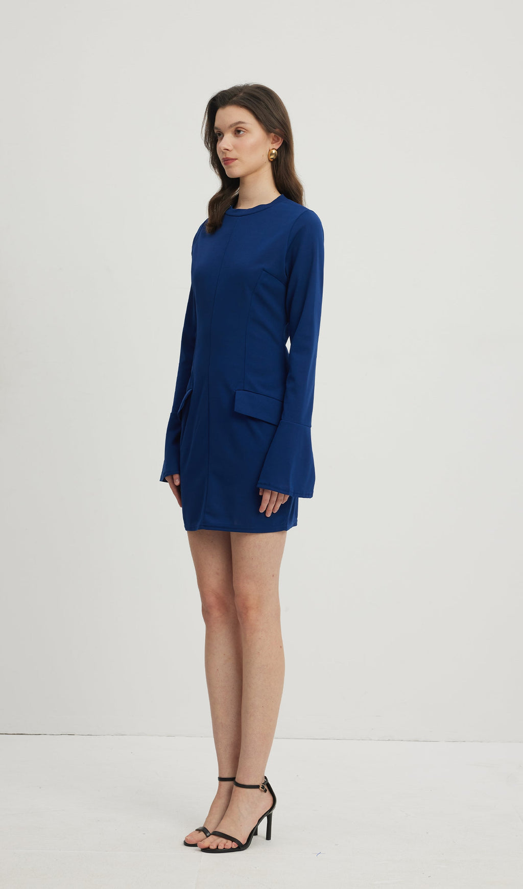 Düz İnce Kalçaya Oturan Mini Elbise