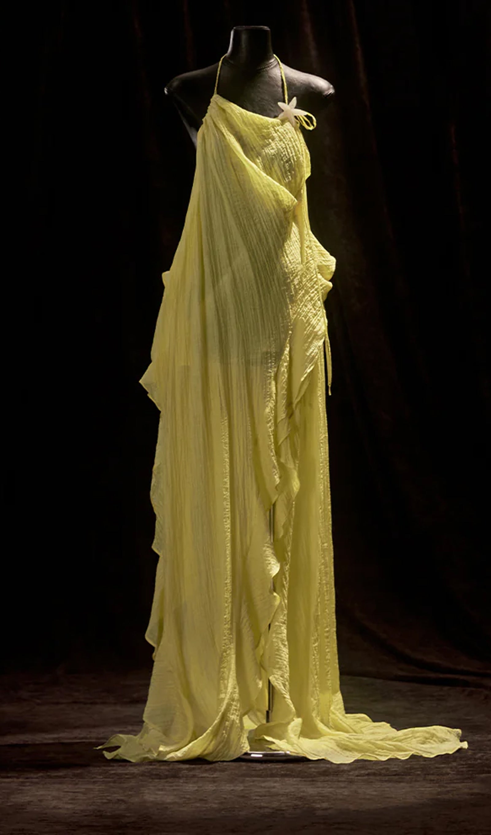 Asimetri Halter Fırfırlı Uzun Elbise