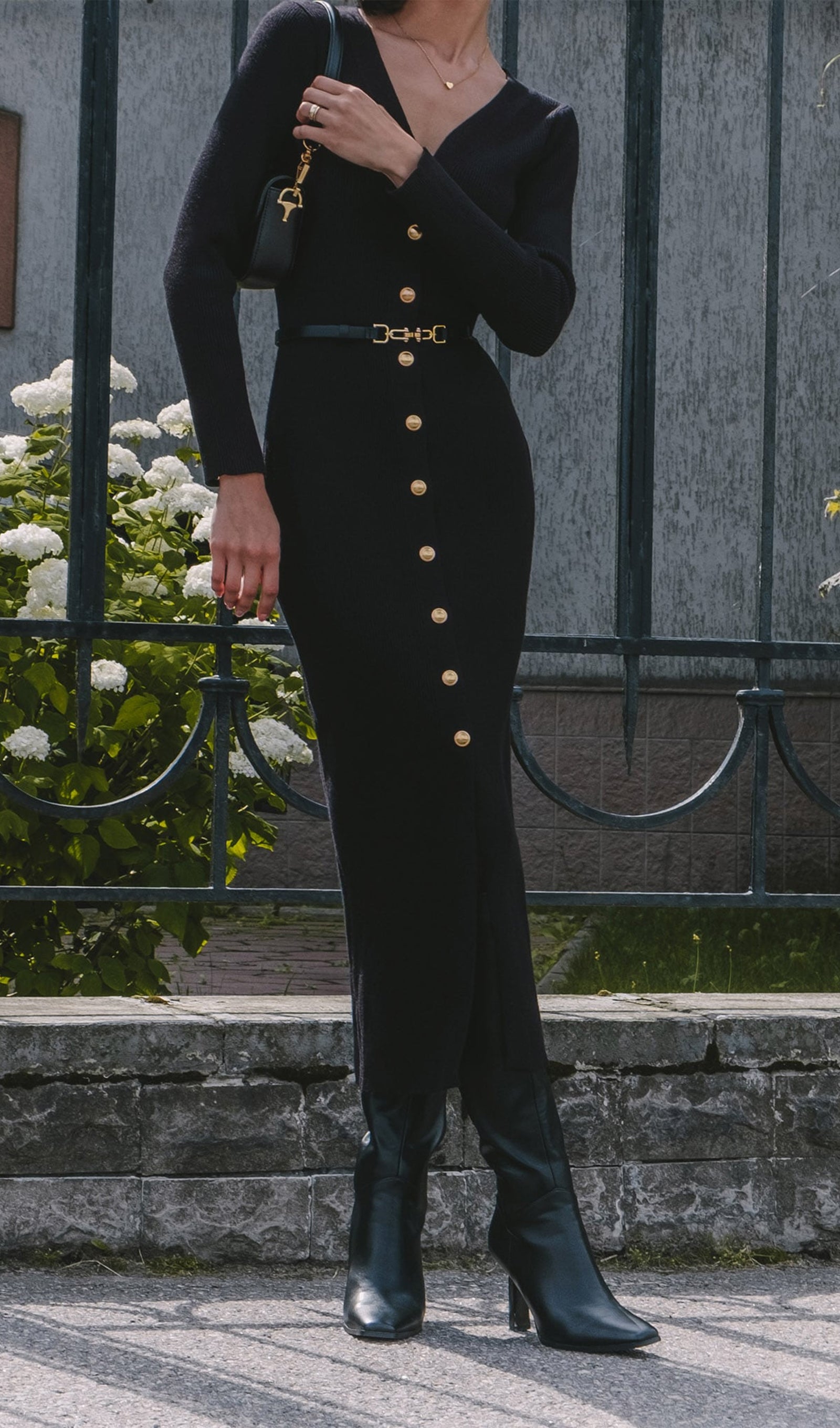 Örme V Yaka Midi Elbise - Siyah